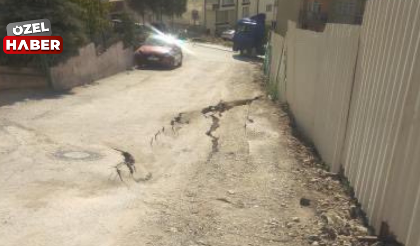 İnşaat çalışması yolu çökme noktasına getirdi!