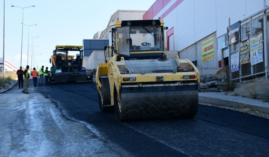 Kahramankazan’da, asfalt çalışmaları hız kesmeden sürüyor