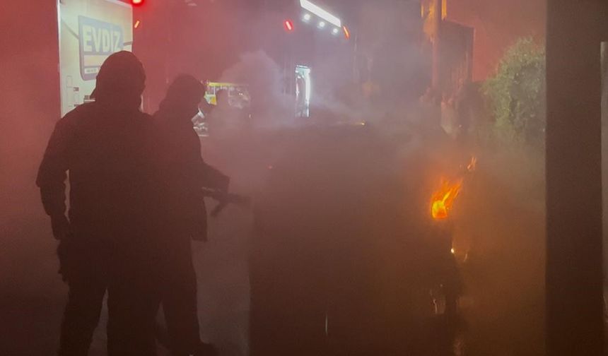 Çorlu’da gece yarısı otomobil yangını korkuttu