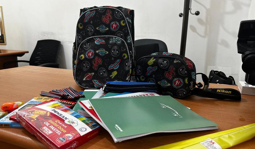 Şereflikoçhisar’da çocuklara okul çantası ve kırtasiye desteği