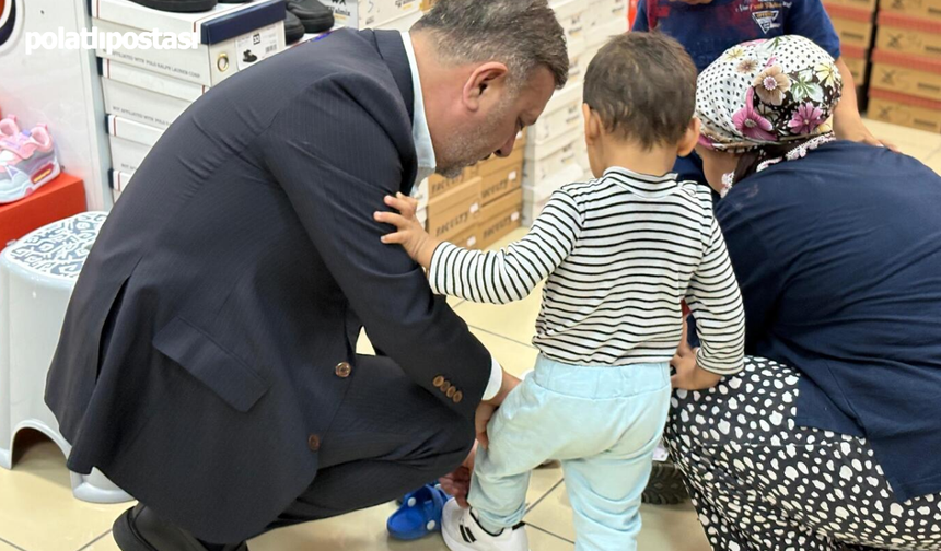 Sincanlı ailelerin yüzü güldü! Belediye'den 8 bin 351 öğrenciye kırtasiye ve okul kıyafeti desteği