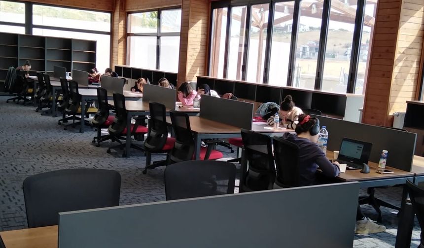 Akyurt'ta üniversite adaylarına destek: Ücretsiz deneme sınavları devam ediyor