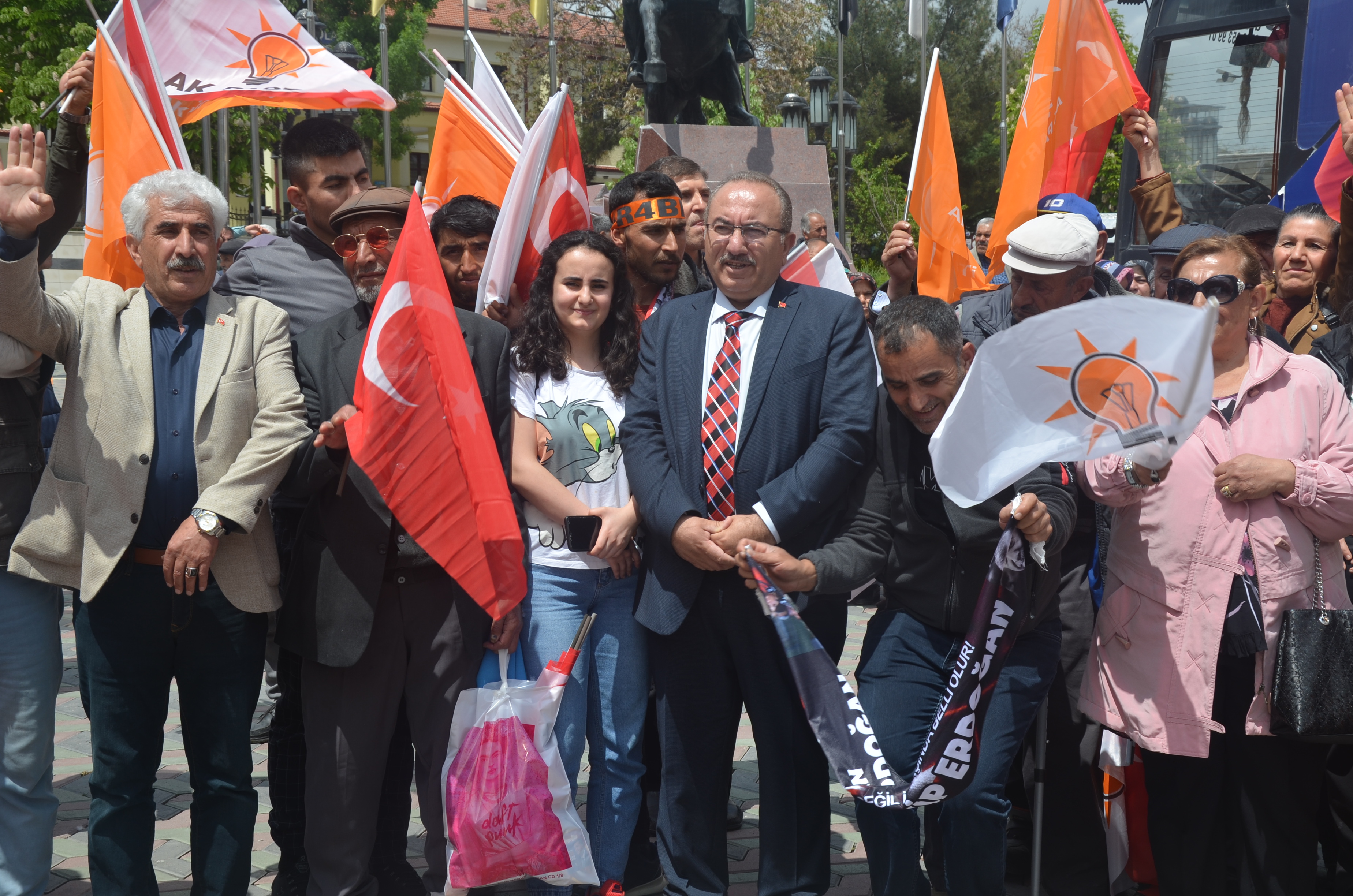 AK-Parti-milletvekili adayları Polatlı'da