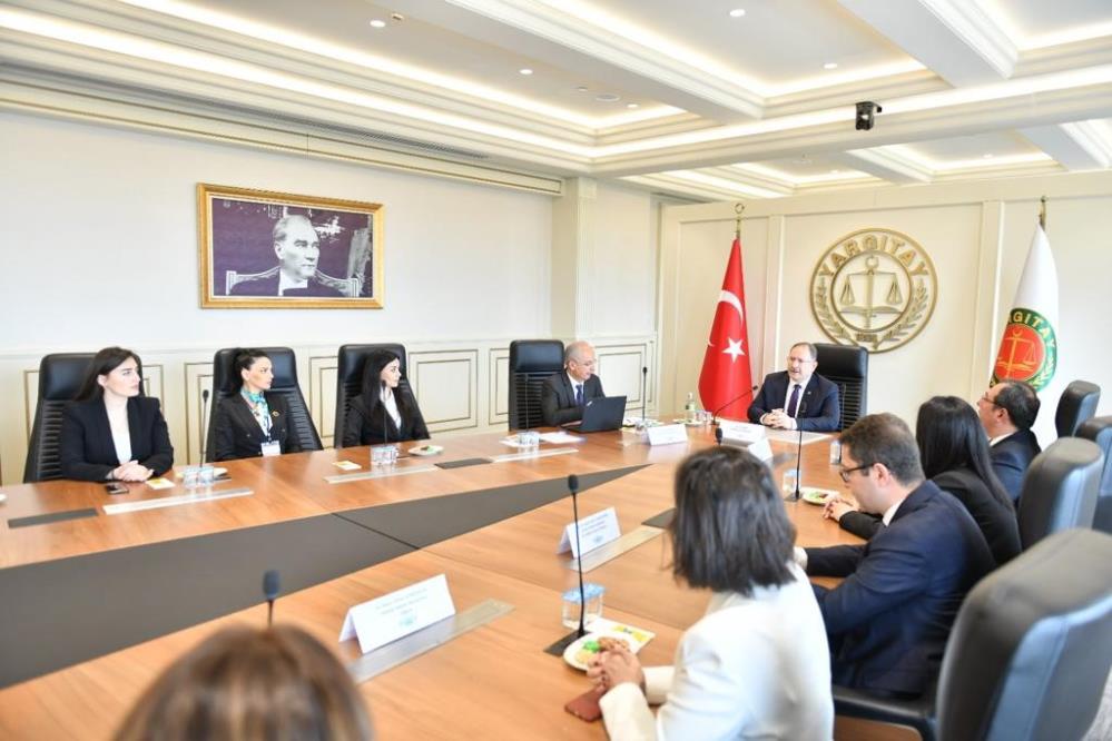 Azerbaycan Adalet Akademisi Rektör'ü Yargıtay Başkanı Akarca'yı ziyaret etti-2