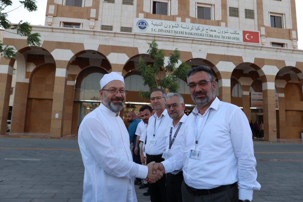 Başkan Erbaş Medine'de Türklerle bir araya geldi-1