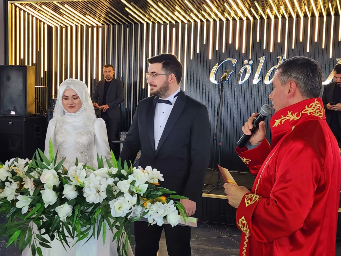 Başkan Şimşek yeni evlenen çiftin nikahını kıydı-1