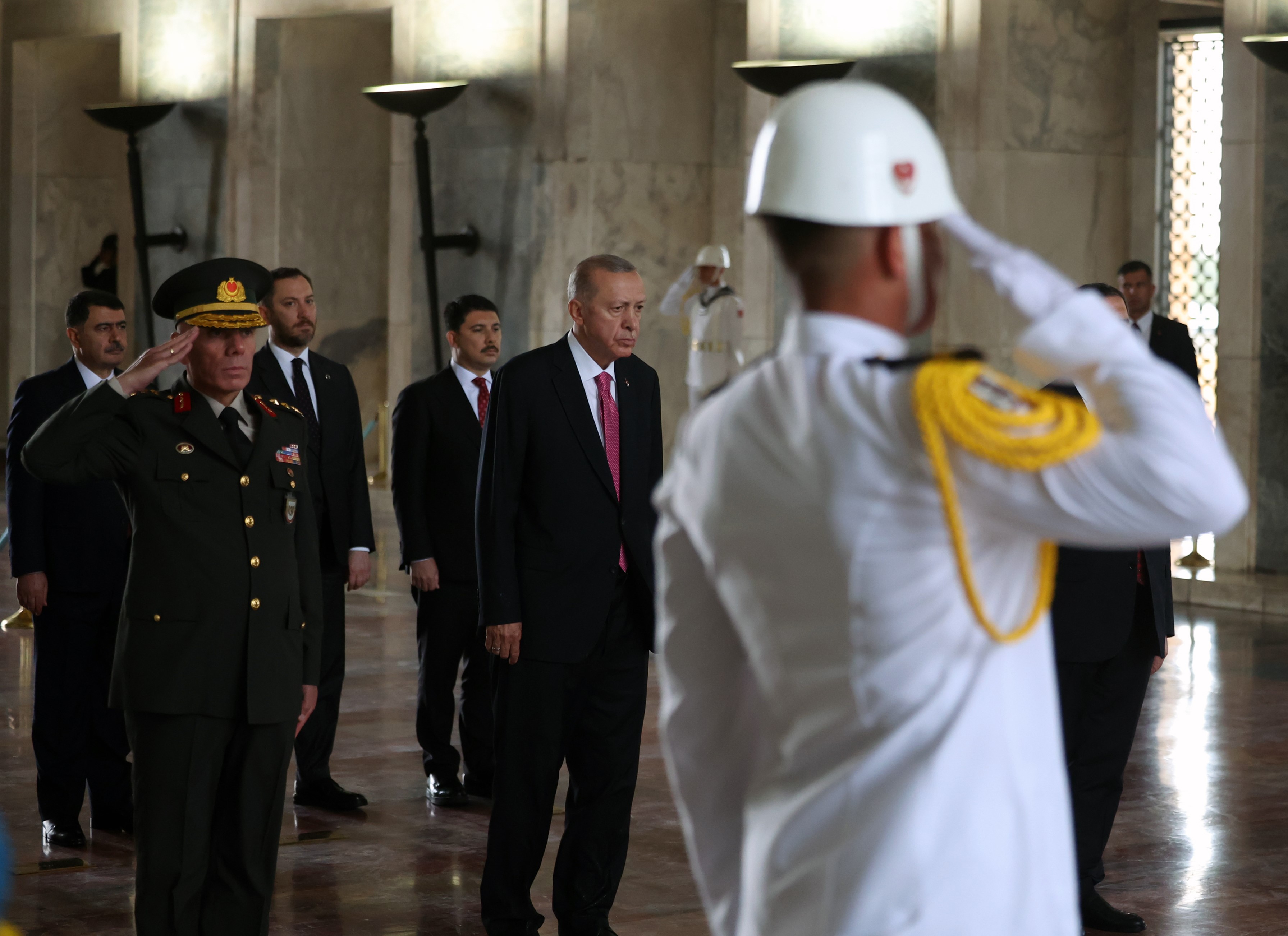 Cumhurbaşkanı Erdoğan, Anıtkabir'i ziyaret etti (5)-1