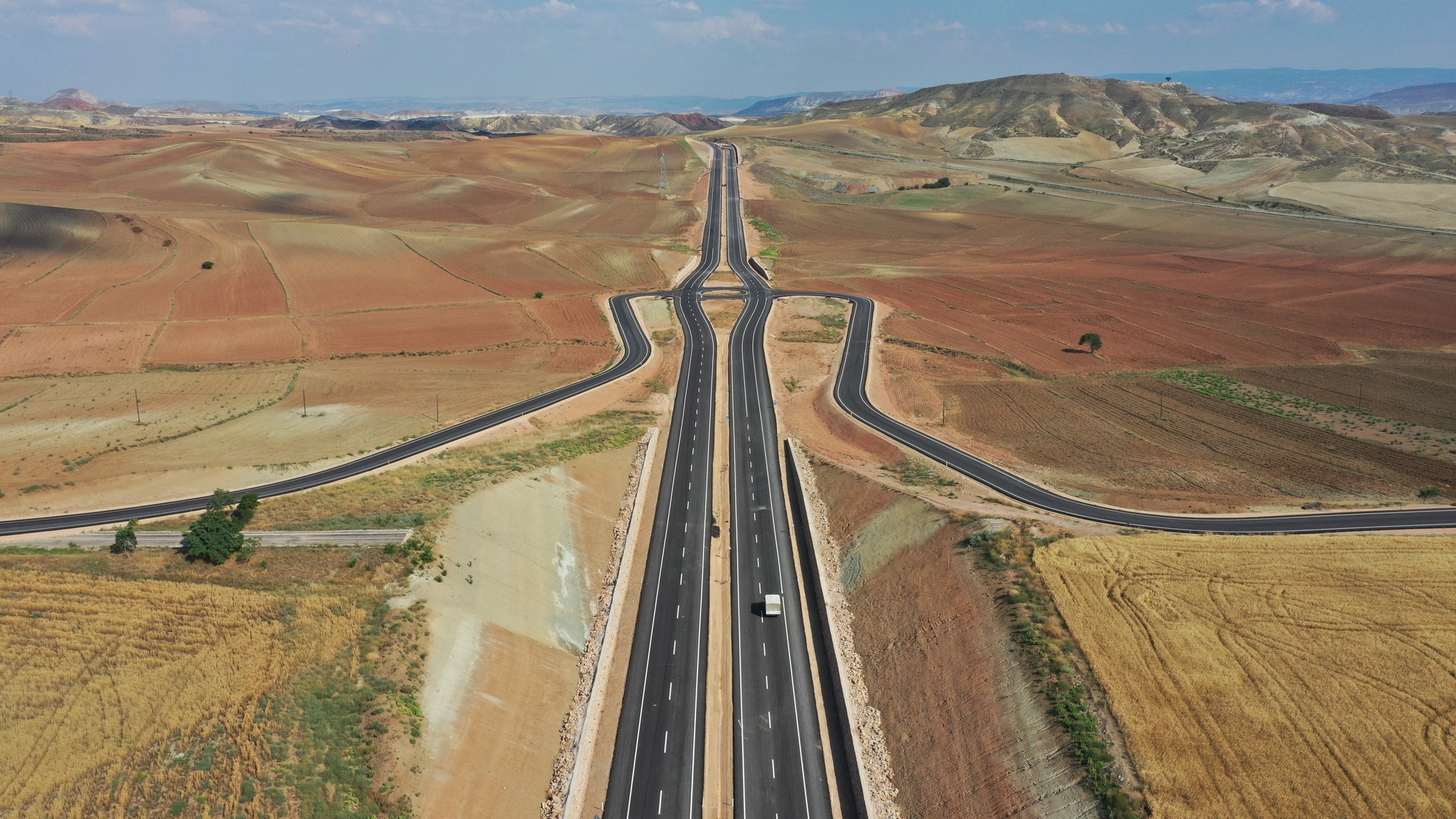 D-140 Karayolu’nda Ankara-Nallıhan bölünmüş kara yolunun bir kısmı trafiğe açıldı-2