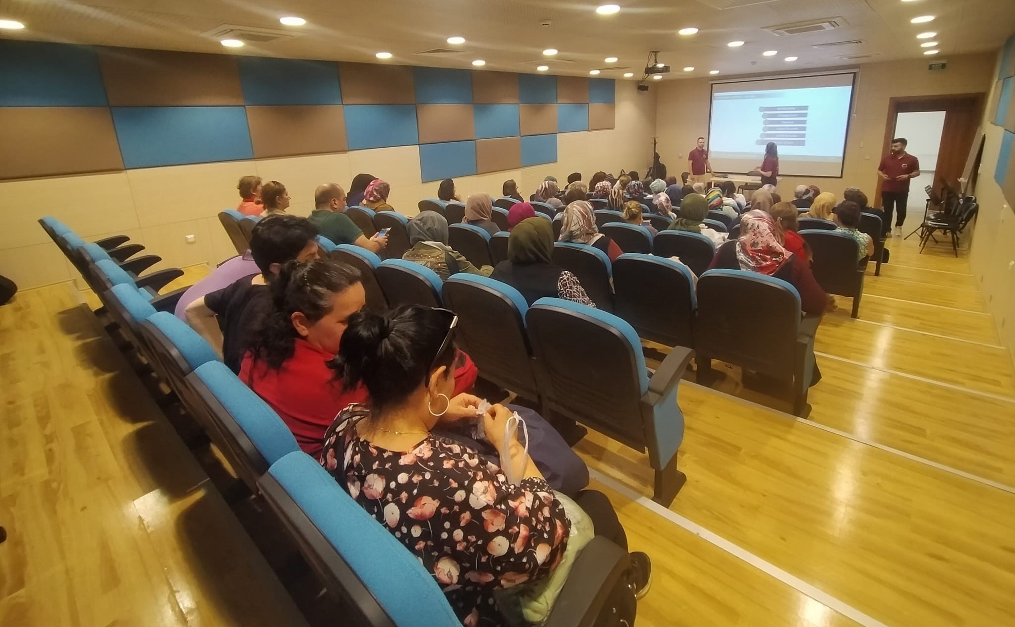 “En İyi Narkotik Polis, Anne” semineri düzenlendi