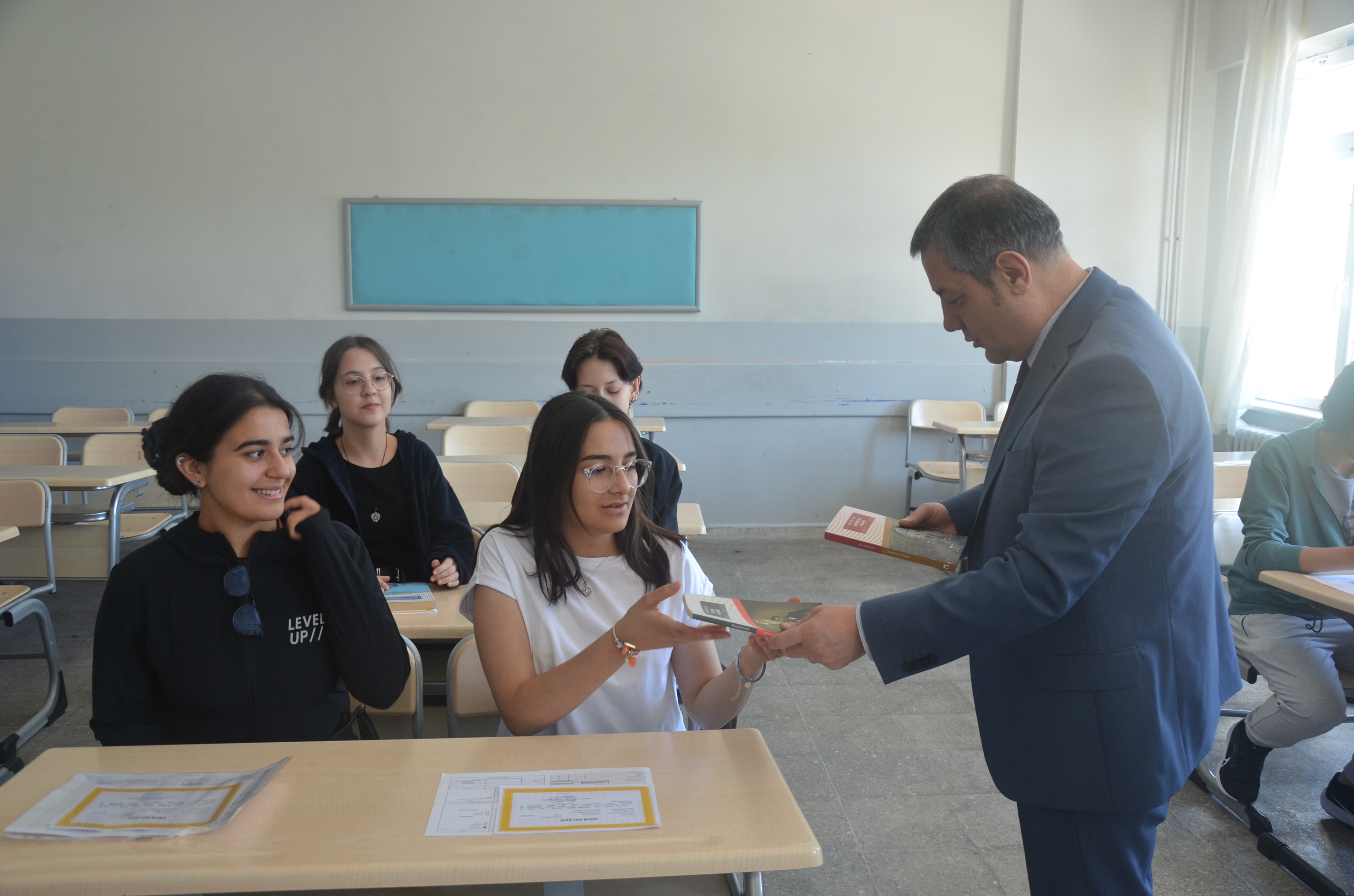 Kaymakam Bulacak TOBB Fen Lisesinde karne dağıttı (2)