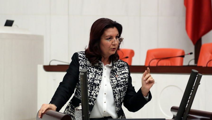Lale Karabıyık kimdir, yeni CHP MYK üyesi Lale Karabıyık kaç yaşında, nereli, ne mezunu (2)