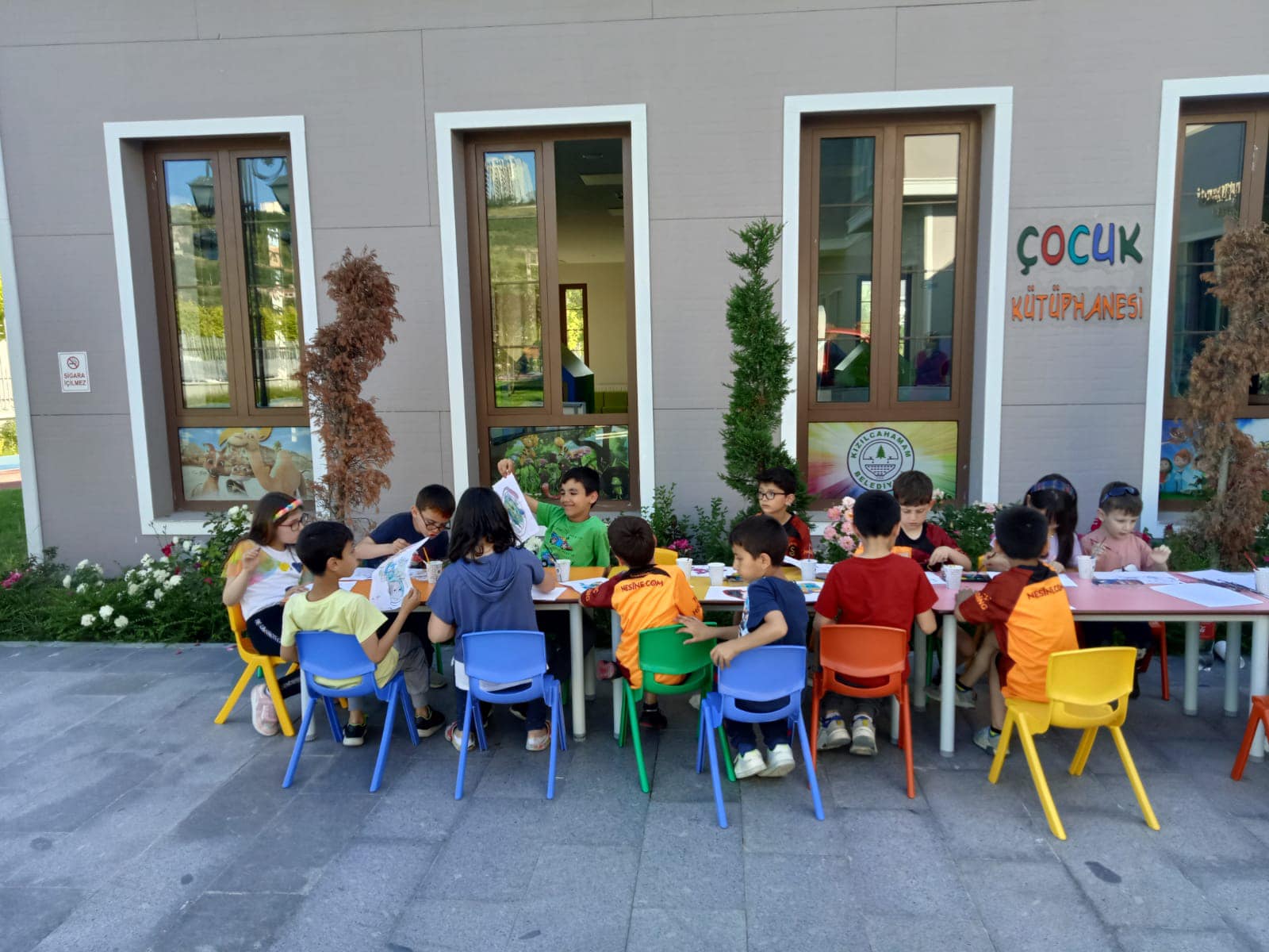 minikler-cocuk-kutuphanesinde-tatilin-keyfini-cikardi (2)