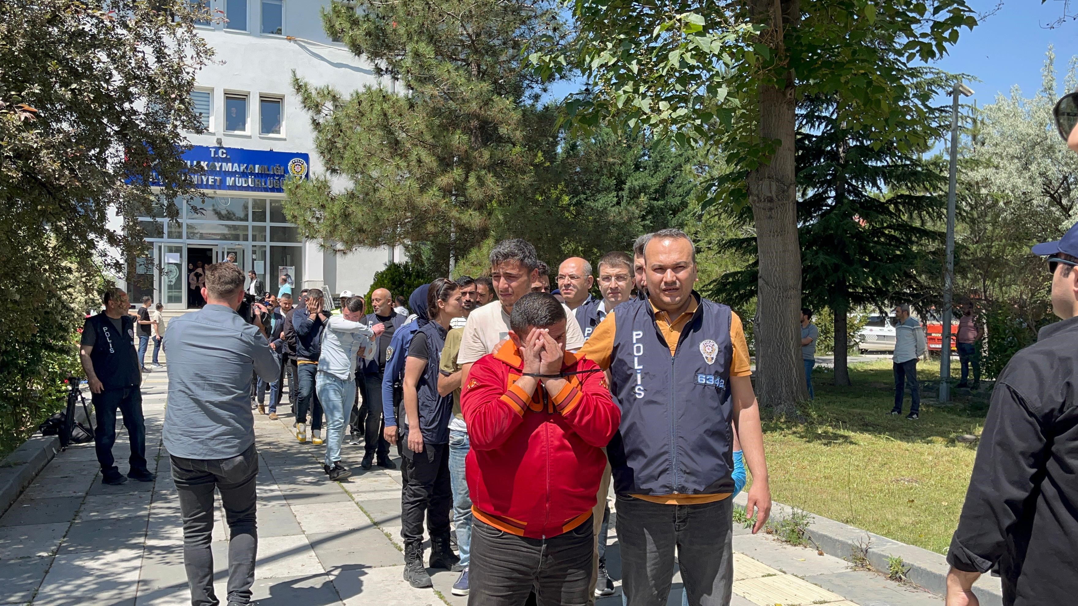 Polatlı’da uyuşturucu operasyonu 34 gözaltı (3)