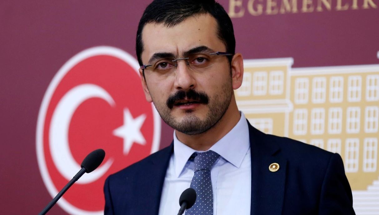 Yeni CHP MYK üyesi Eren Erdem kimdir, kaç yaşında nereli, ne mezunu (1)