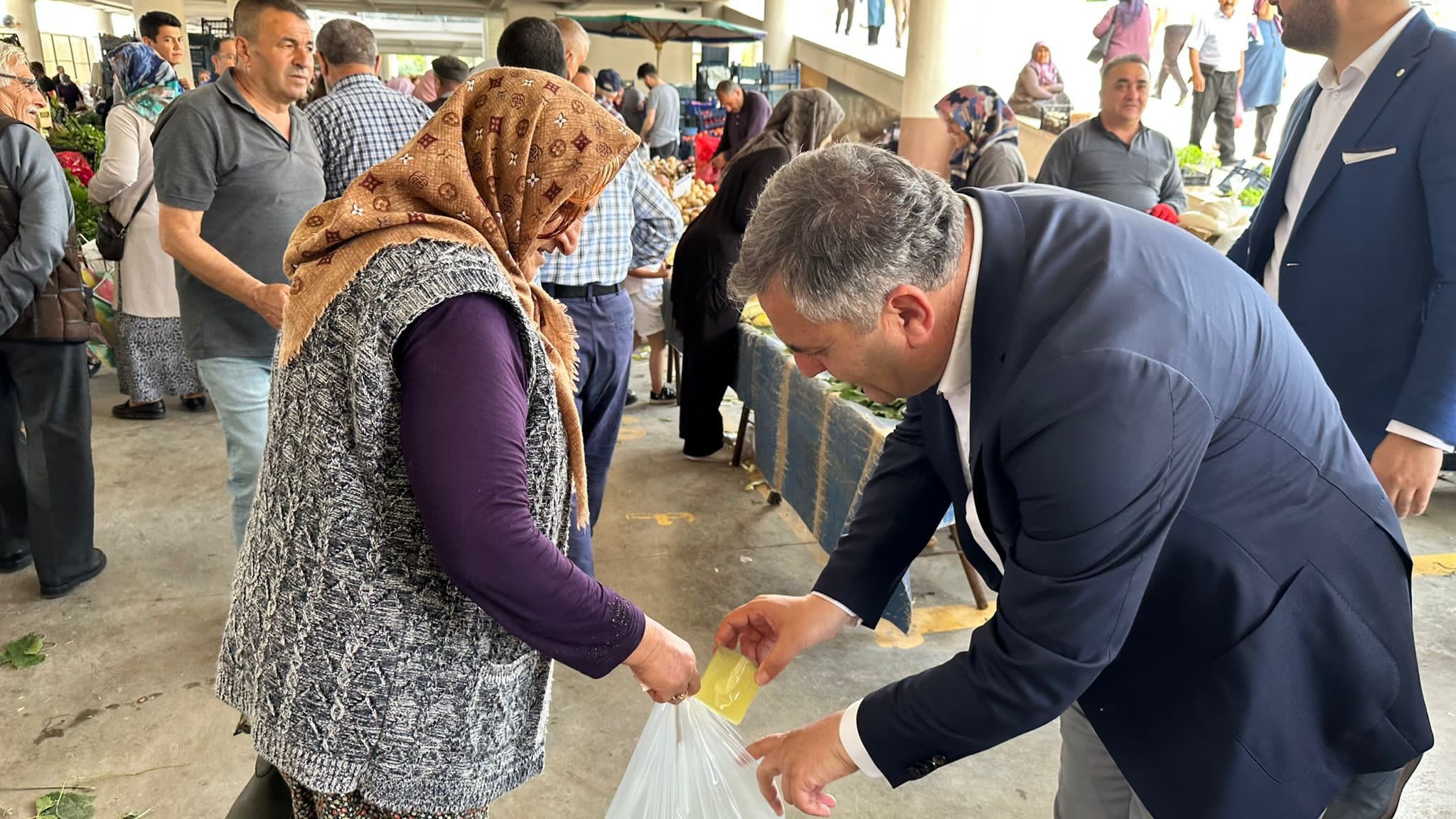 Yöresel ürünlerin adresi ''Çubuk Pazarı''-2