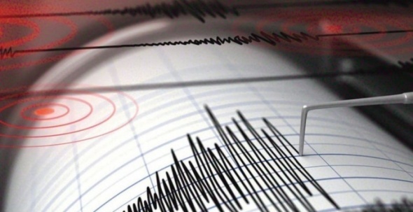 7.2 şiddetindeki deprem yürekleri ağza getirdi