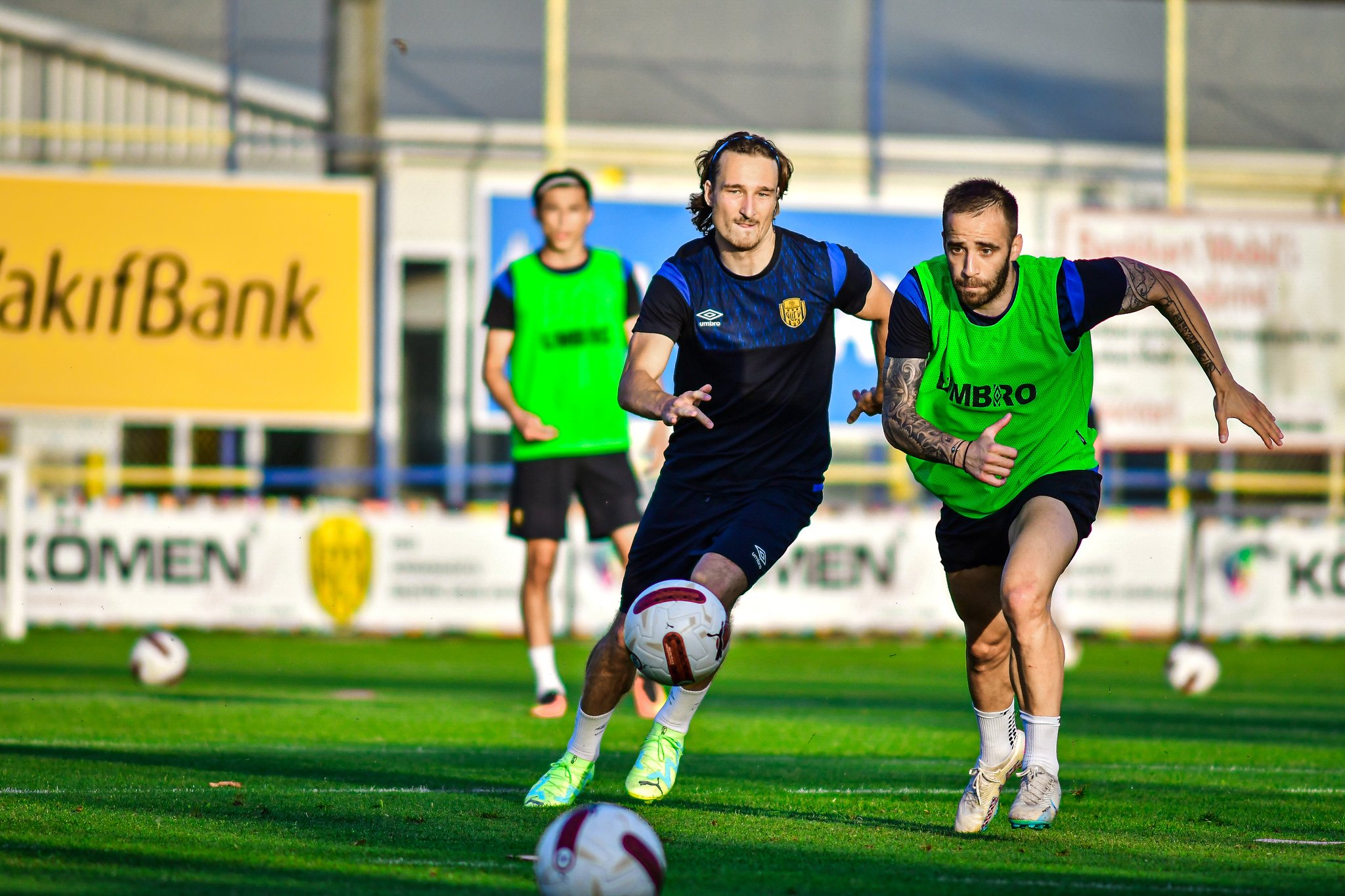 ankaragucu-teknik-direktoru-tolunay-kafkas-acikladi-o-oyuncuyu-isterim (4)