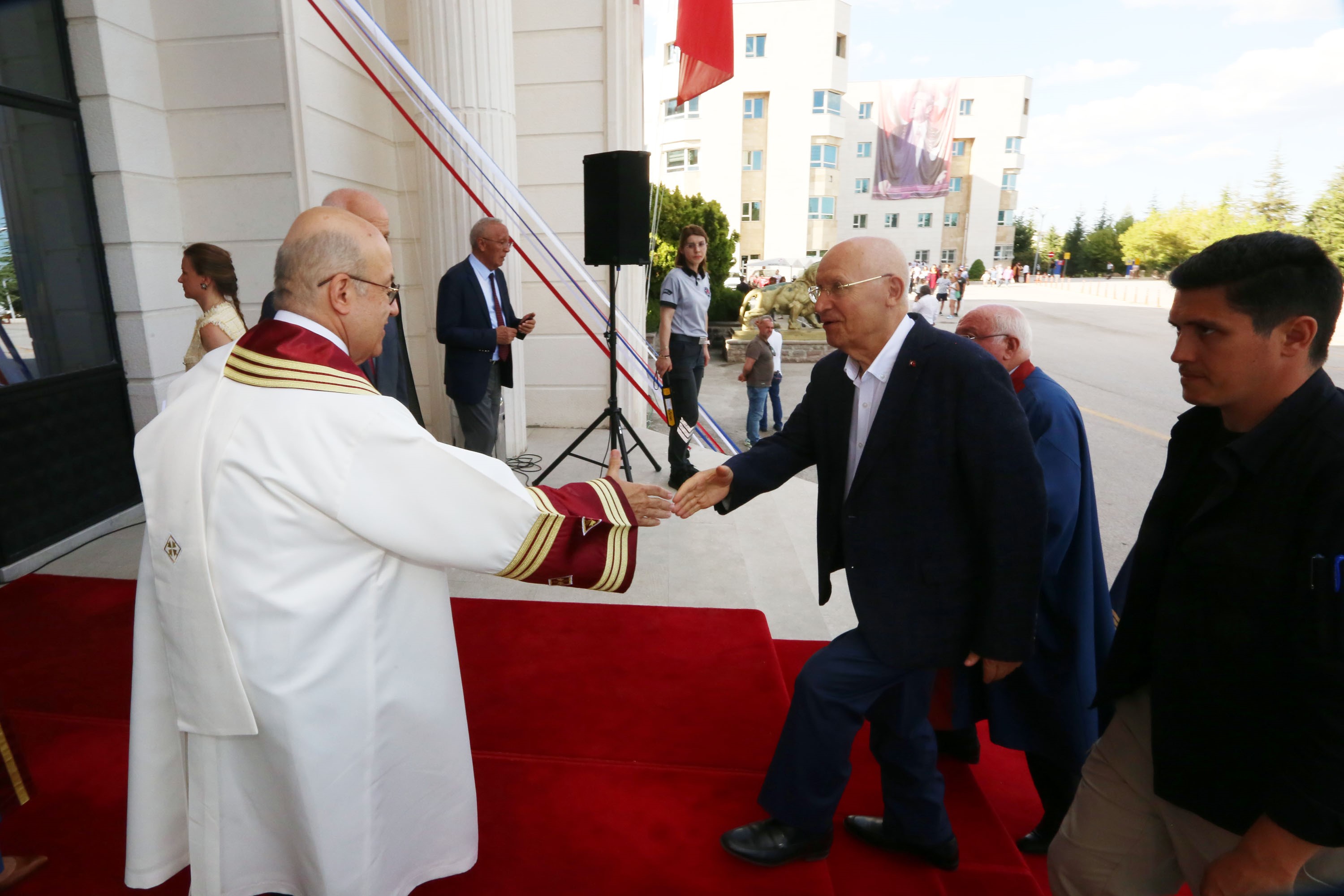 Başkan Yaşar, Başkentlilerin mezuniyet heyecanına ortak oldu (2)