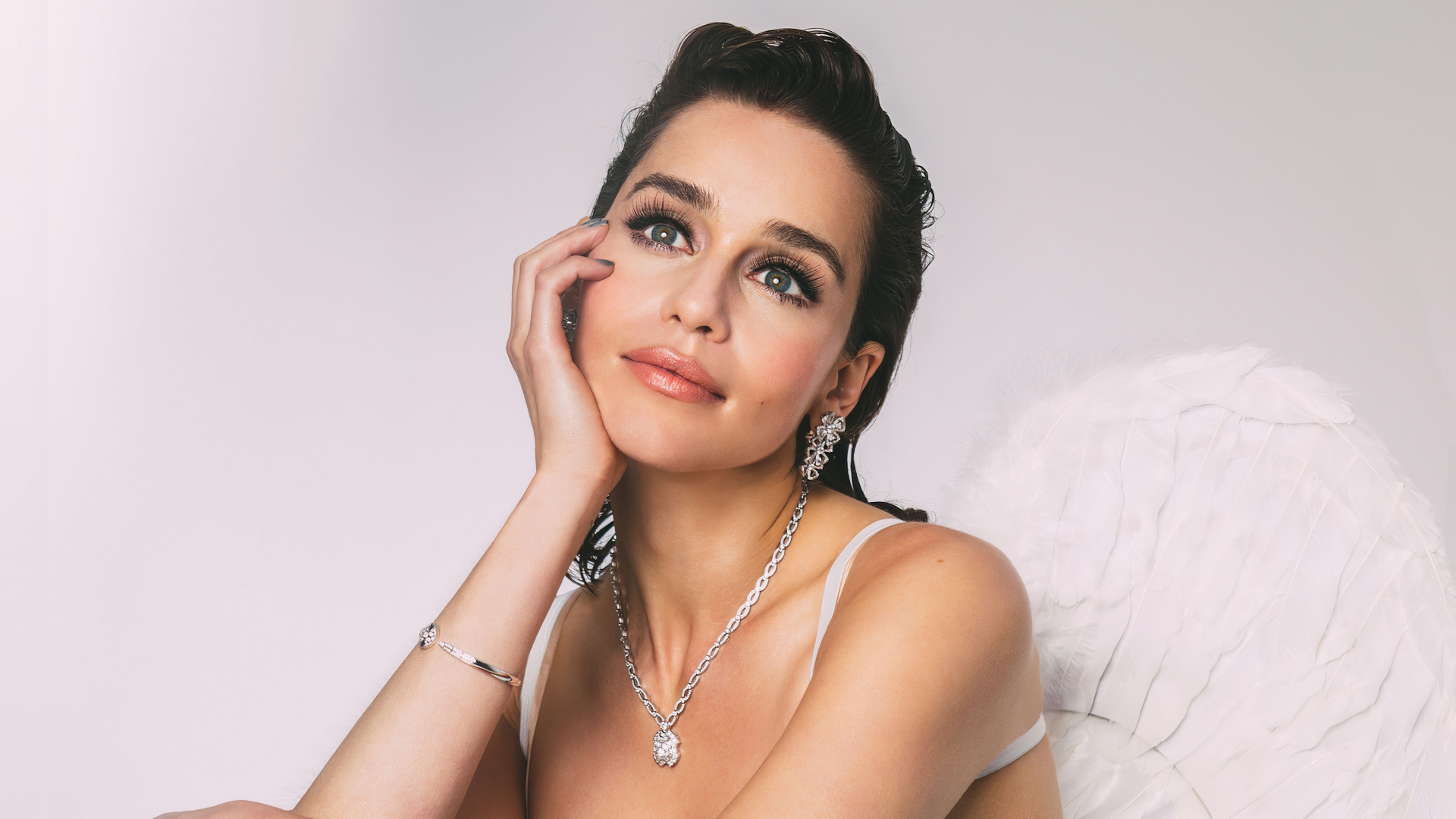 emilia-clarke'tan-game-of-thrones-aciklamasi