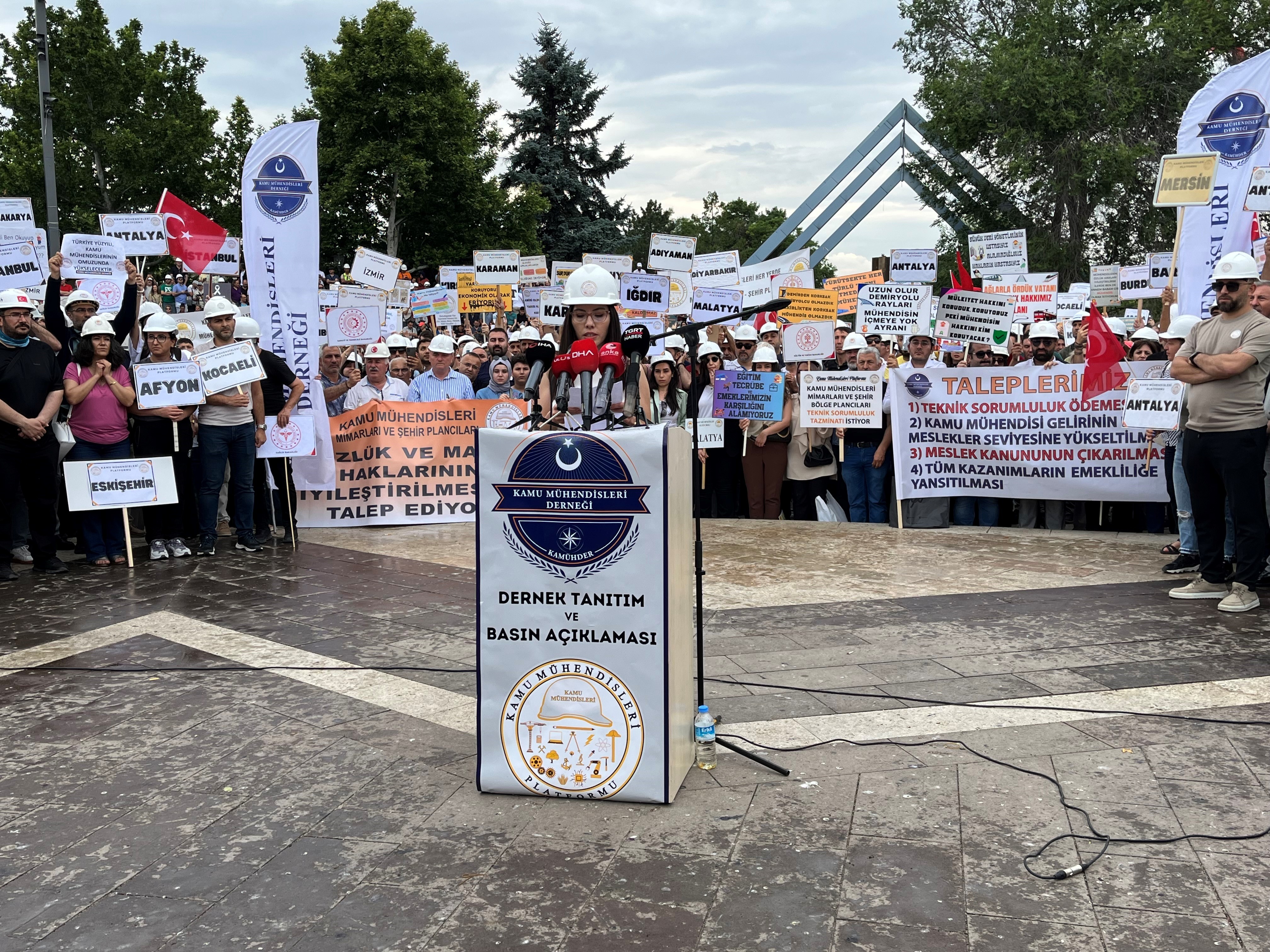 kamu-muhendislerinden-ankarada-protesto (2)