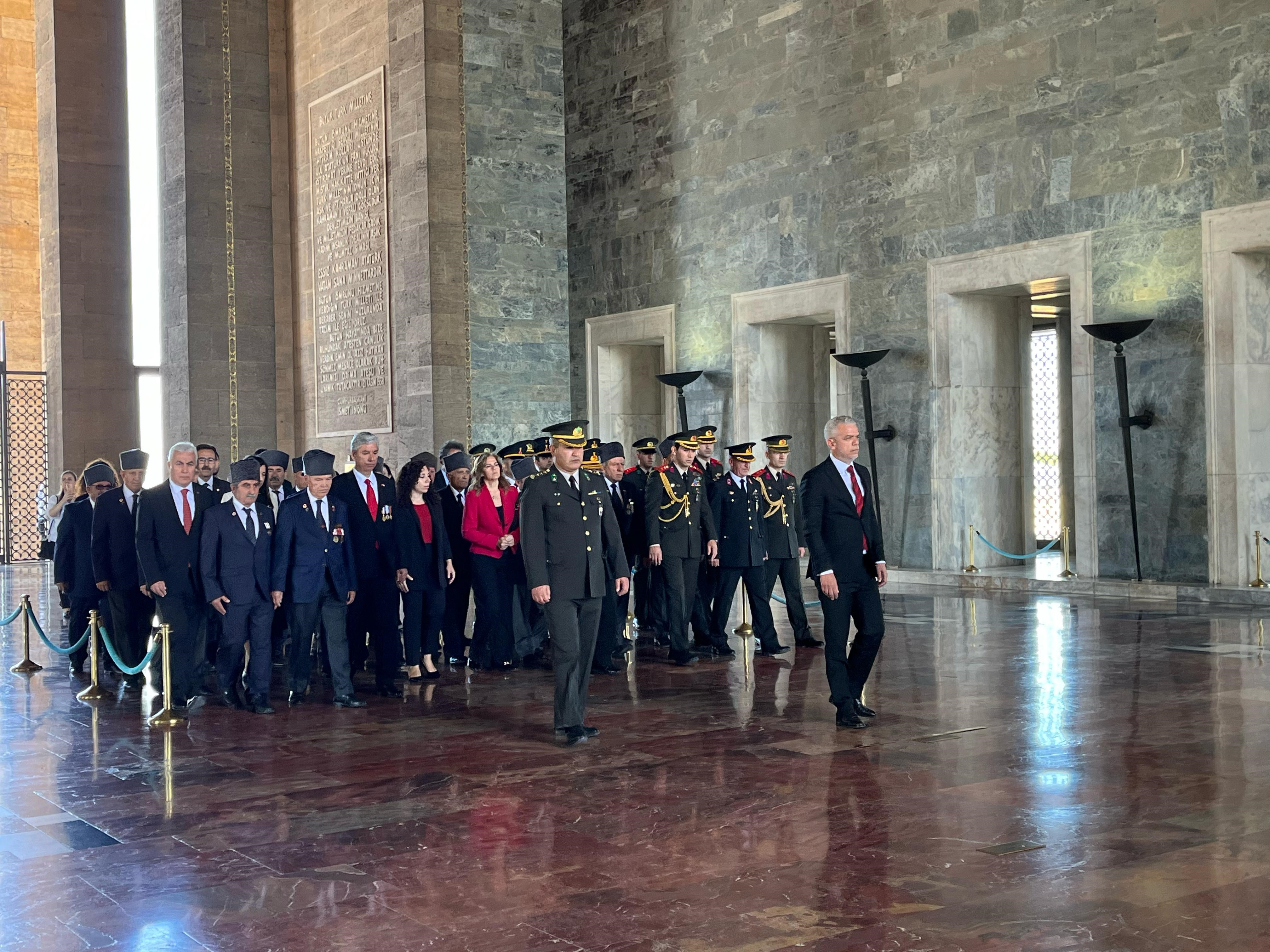 KKTC Büyükelçiliği, Barış ve Özgürlük Bayramı'nın 49’uncu yılında Anıtkabir'de (2)