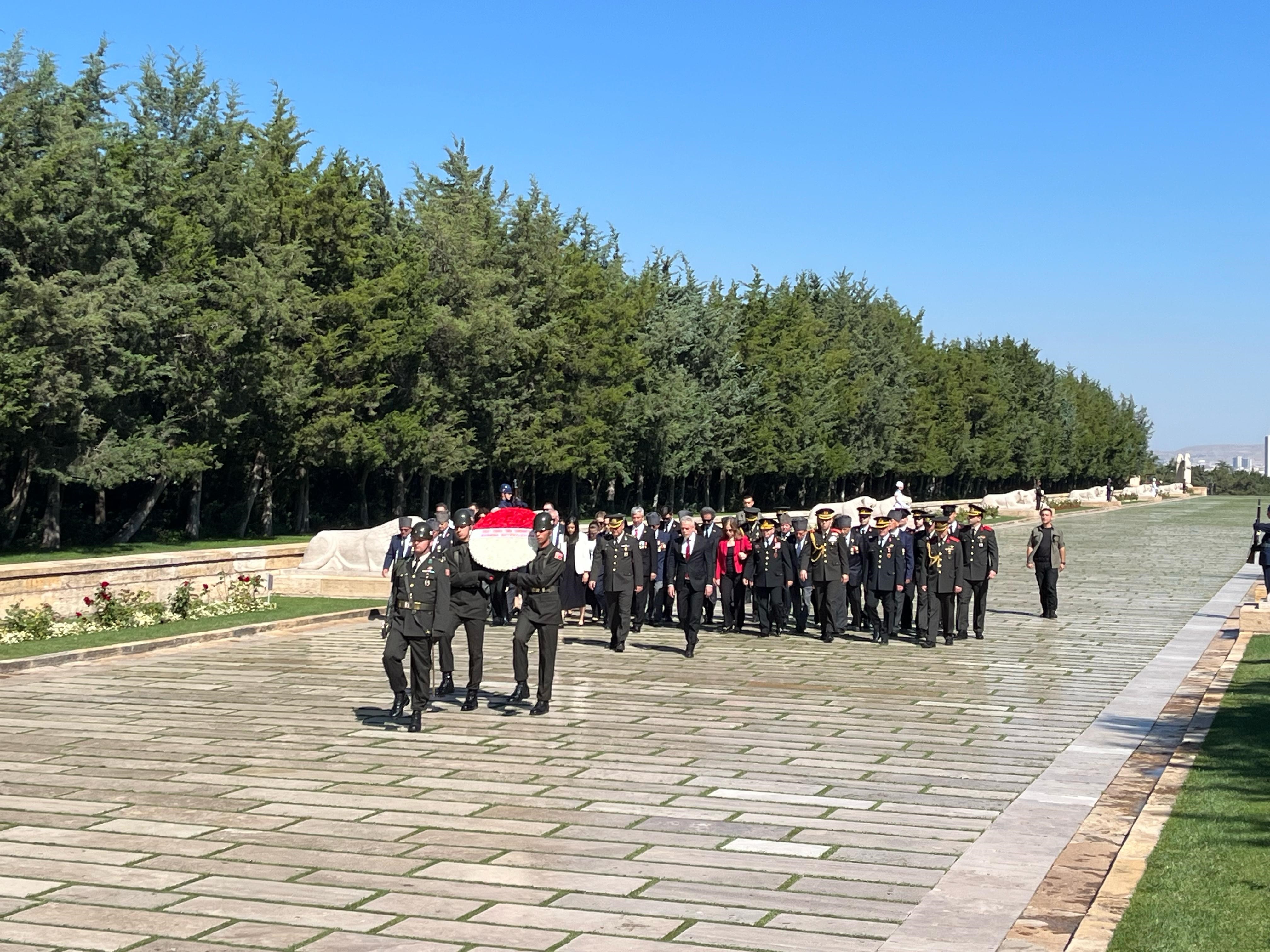 KKTC Büyükelçiliği, Barış ve Özgürlük Bayramı'nın 49’uncu yılında Anıtkabir'de (4)