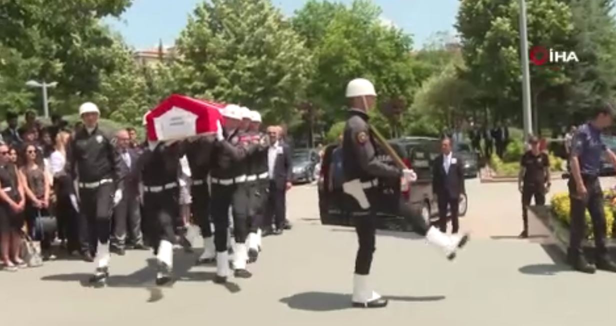 Lizbon Büyükelçisi Murat Karagöz için tören düzenlendi (2)