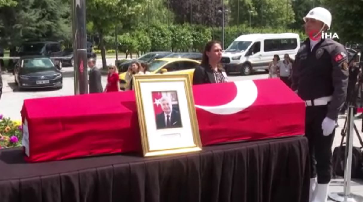 Lizbon Büyükelçisi Murat Karagöz için tören düzenlendi (3)