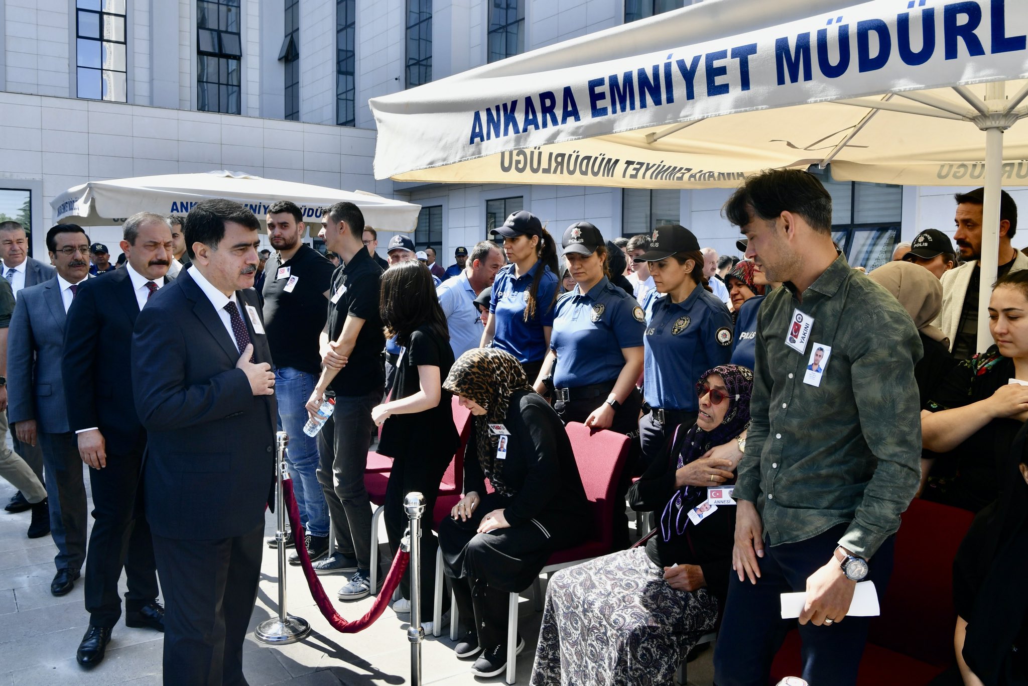 Vasip Şahin İl Emniyet Müdürlüğü’nde cenaze törenine katıldı (3)