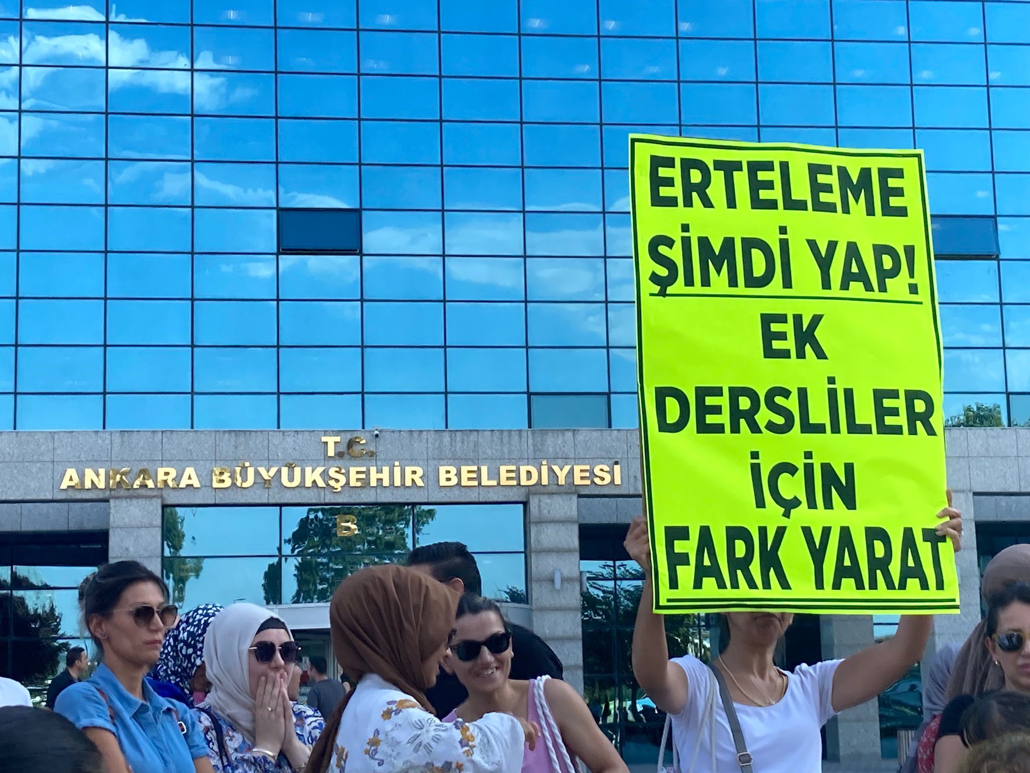 ABB çalışanları belediye önünde eylem yaptı! (2)