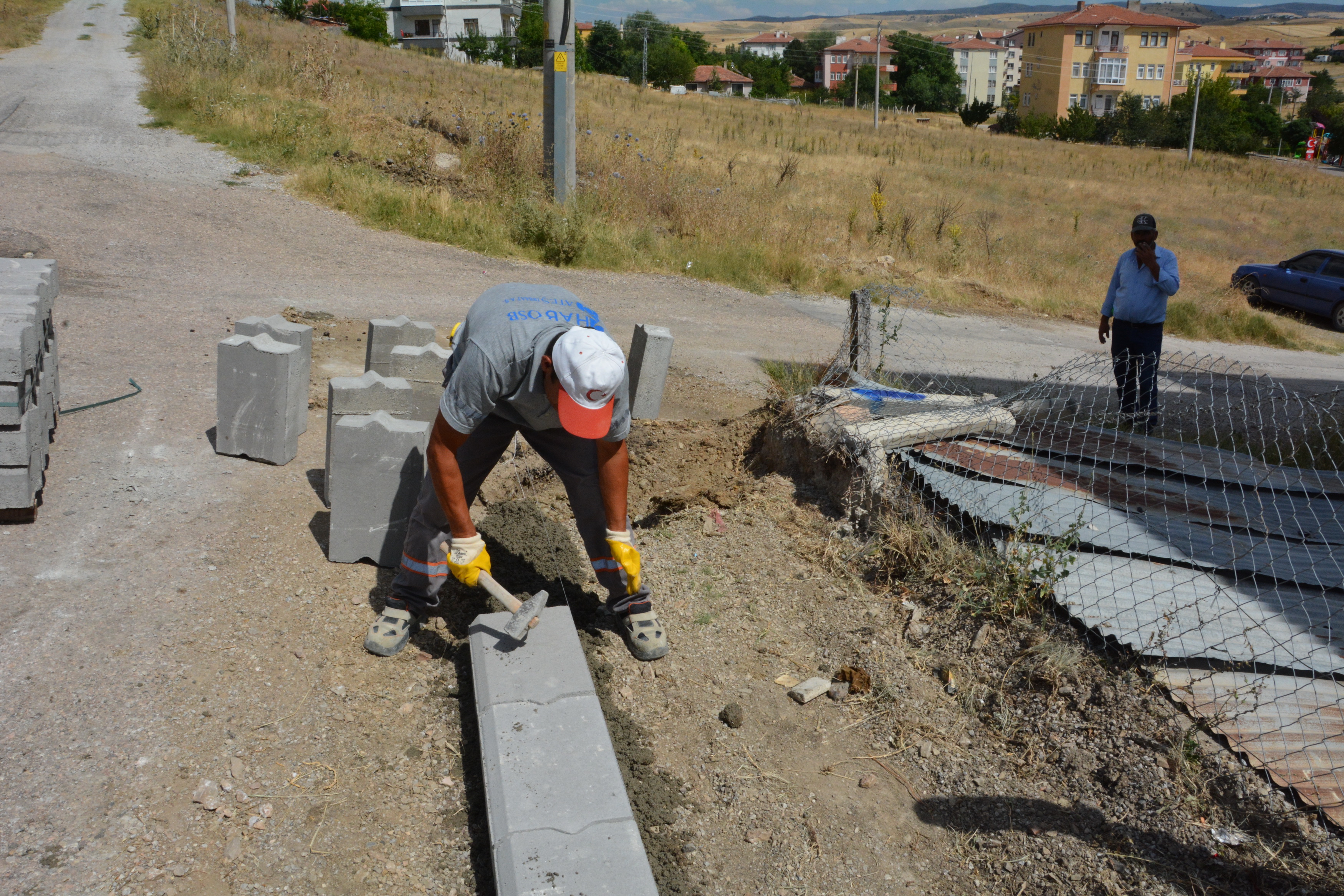 Akyurt’ta kaldırım ve bordür çalışmaları sürüyor (4)