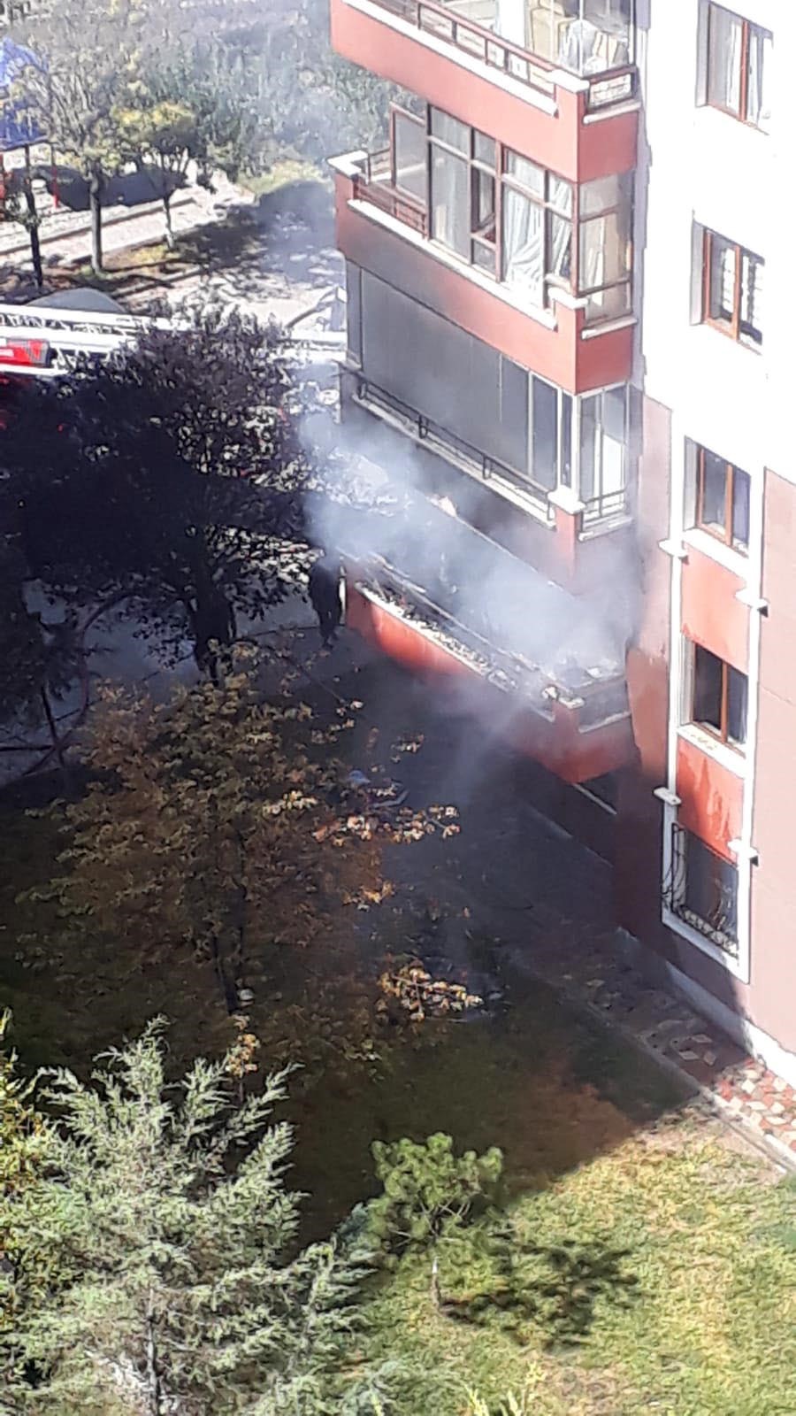 Ankara'da bir evde patlayan piknik tüpü yangına neden oldu (4)