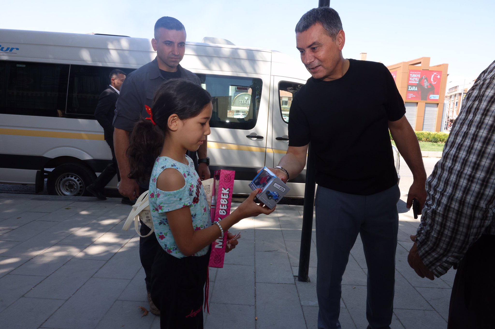 Başkan Şimşek, ilçedeki yenileme çalışmaları yerinde inceledi-3