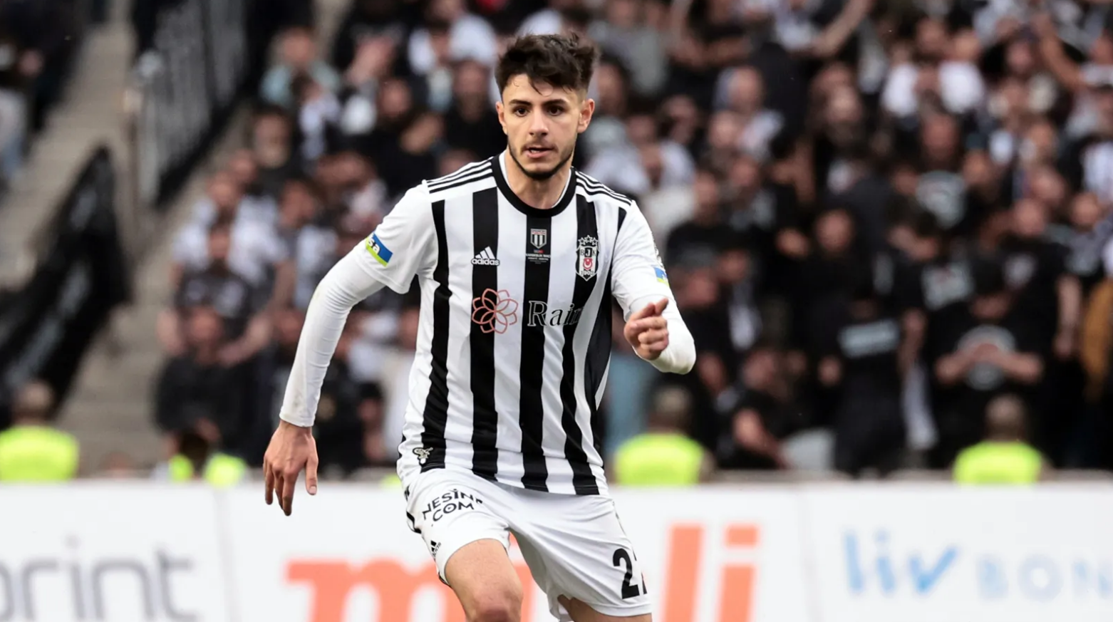 besiktas-o-oyuncunun-ayrildigini-resmen-acikladi