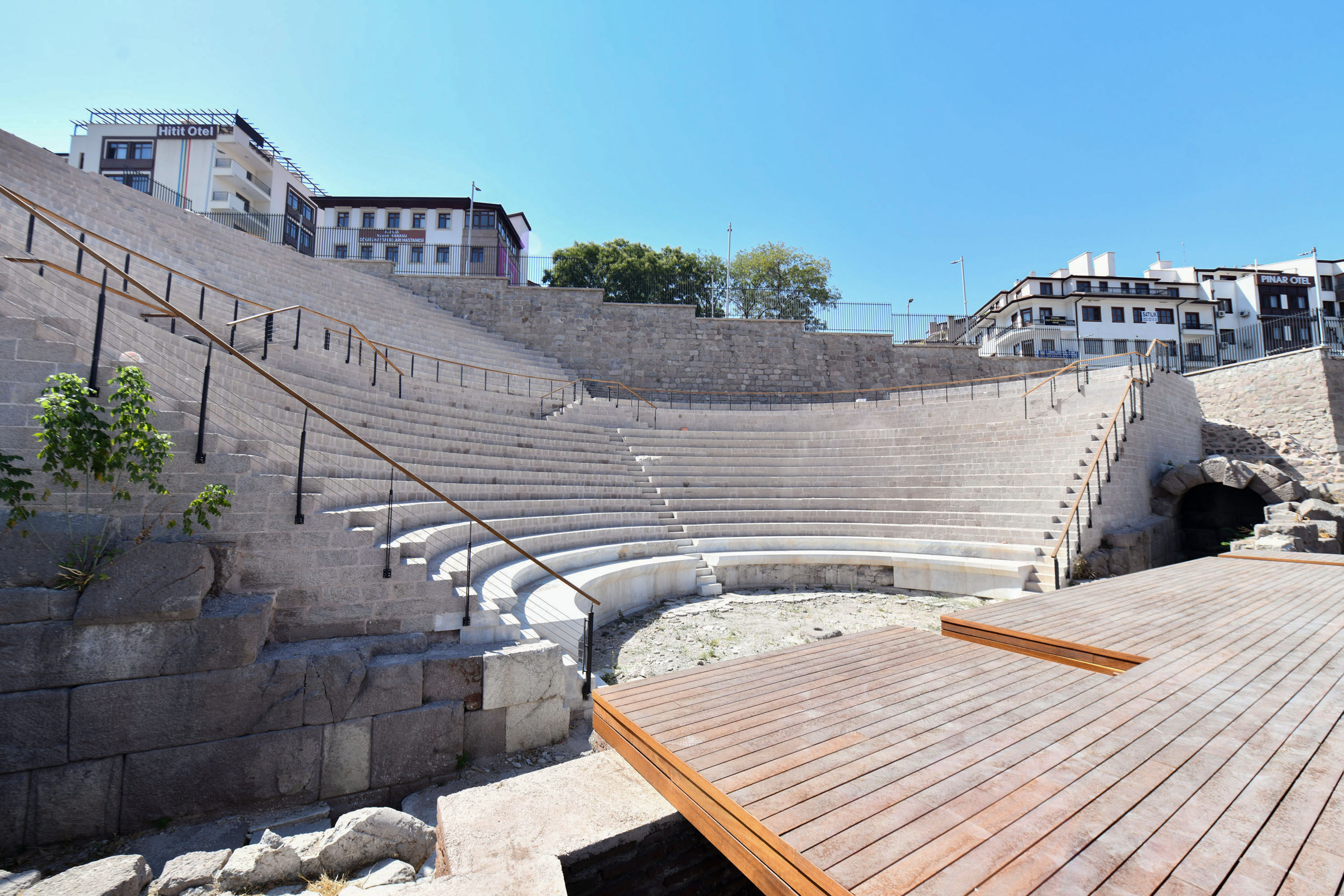 İki bin yıllık tarih canlanıyor Antik Roma Tiyatrosu yeniden hayat buluyor (6)