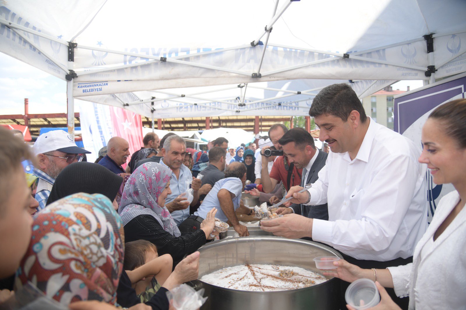 Kahramankazan’da aşure ikramı (1)