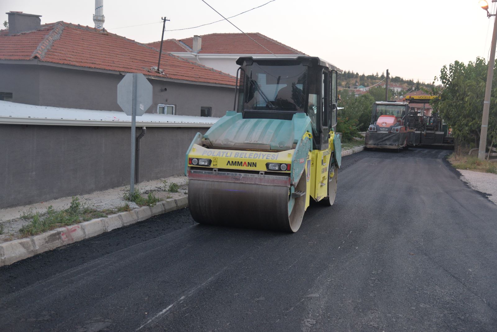 Mehmet Akif ve Şehitlik Mahallelerinde yollar sıcak asfaltta buluşuyor (6)