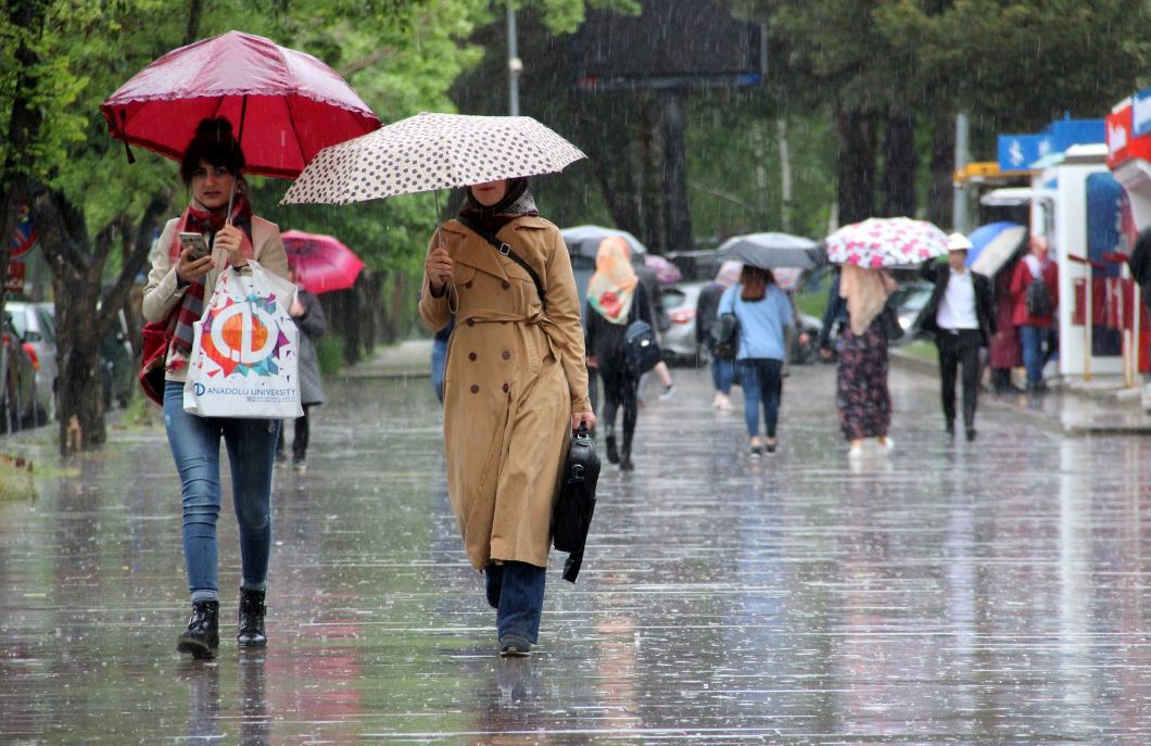 Meteoroloji duyurdu Ankara’da beklenen yağış nihayet geliyor! (3)