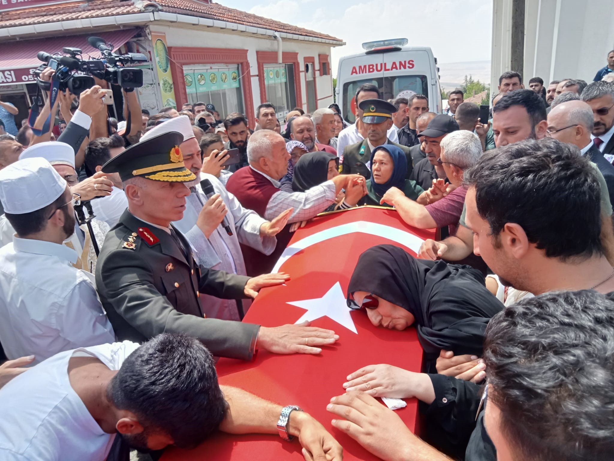sehit-tegmen-fatih-ugur-altinbas-ankarada-son-yolculuguna-ugurlandi (4)