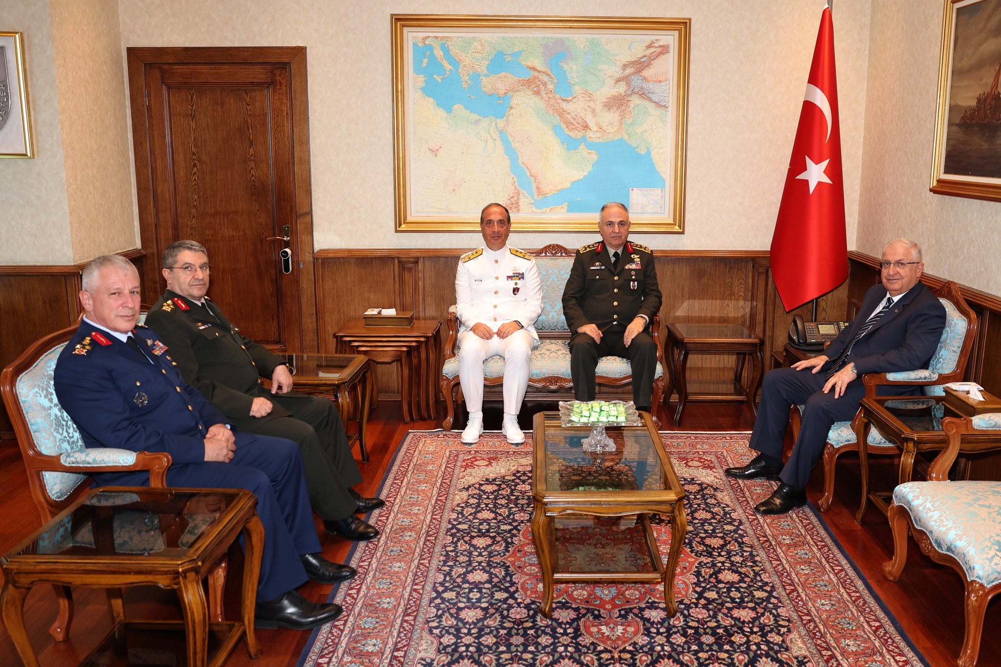 tsk-komuta-kademesi-bakan-guleri-ziyaret-etti (2)