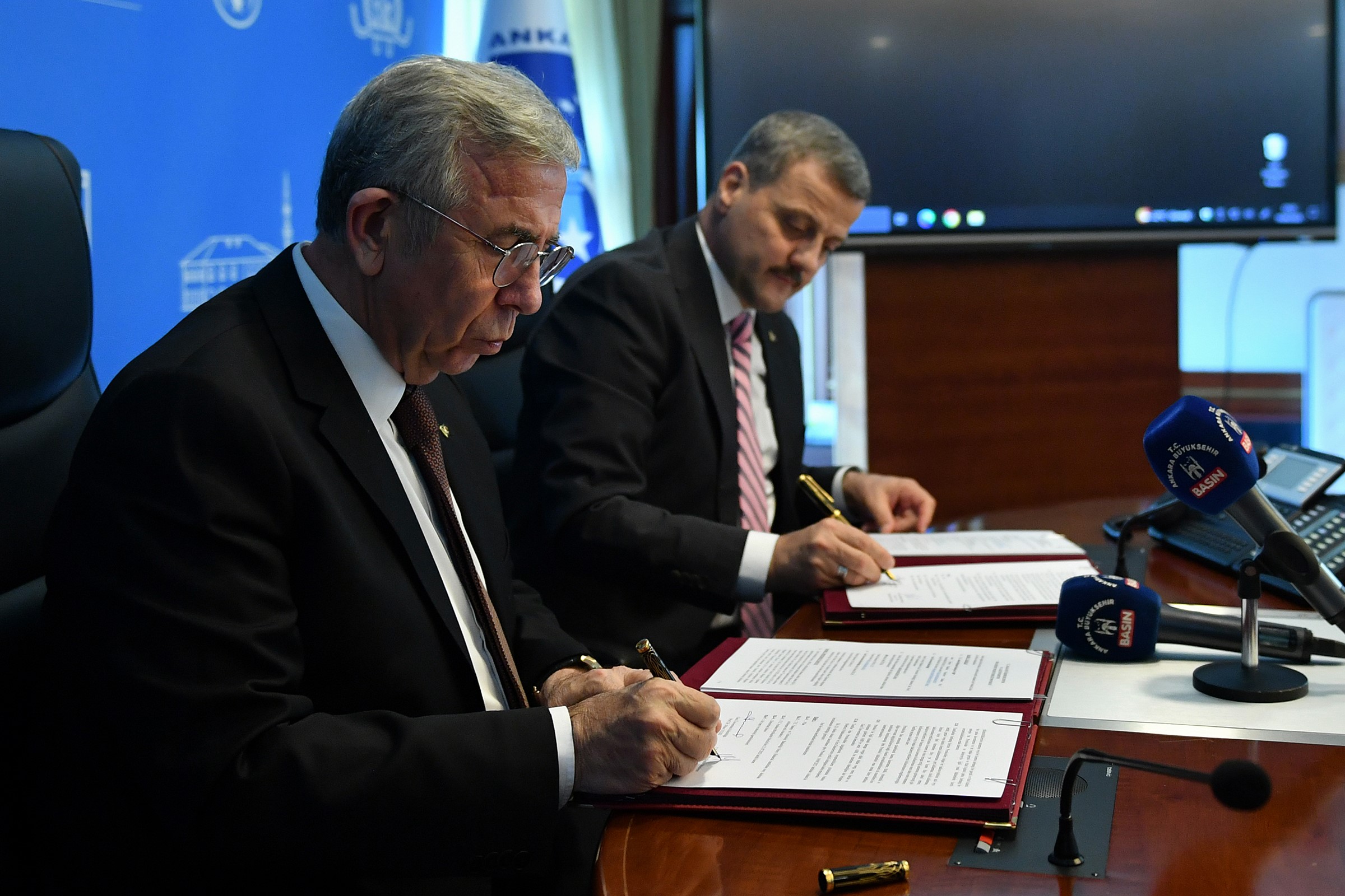 Ankara Büyükşehir Belediyesi ve Gazi Üniversitesi arasında Ulus Teknoloji Merkezi için protokol imzalandı (2)