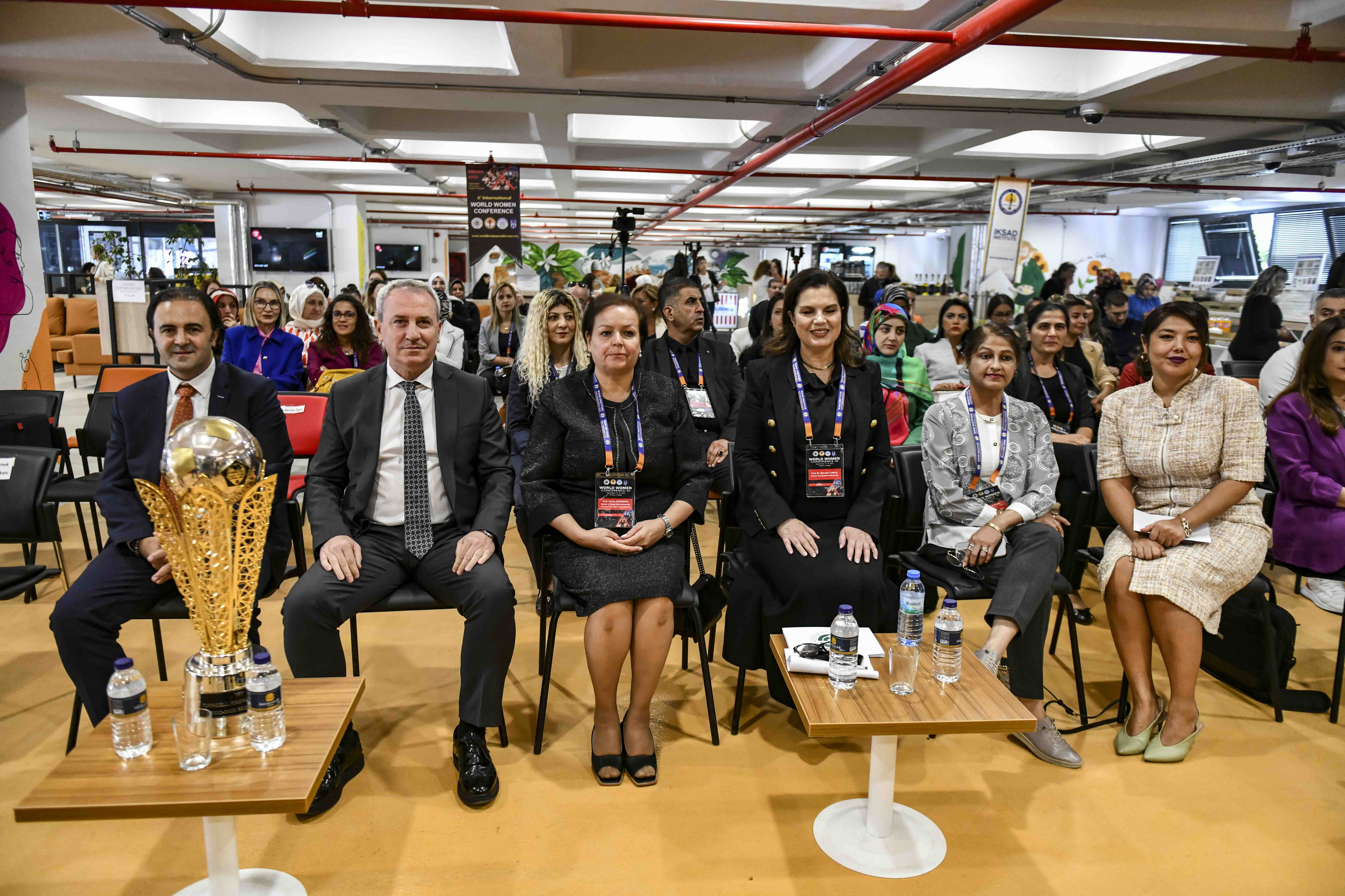 Ankara Büyükşehir, Uluslararası Dünya Kadın Kongresi’ne ev sahipliği yaptı (3)
