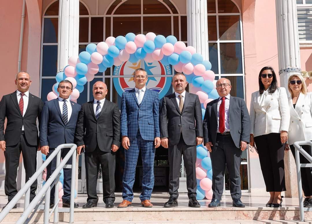 Başkan Ercan’dan okula başlayan öğrencilere hediye (1)