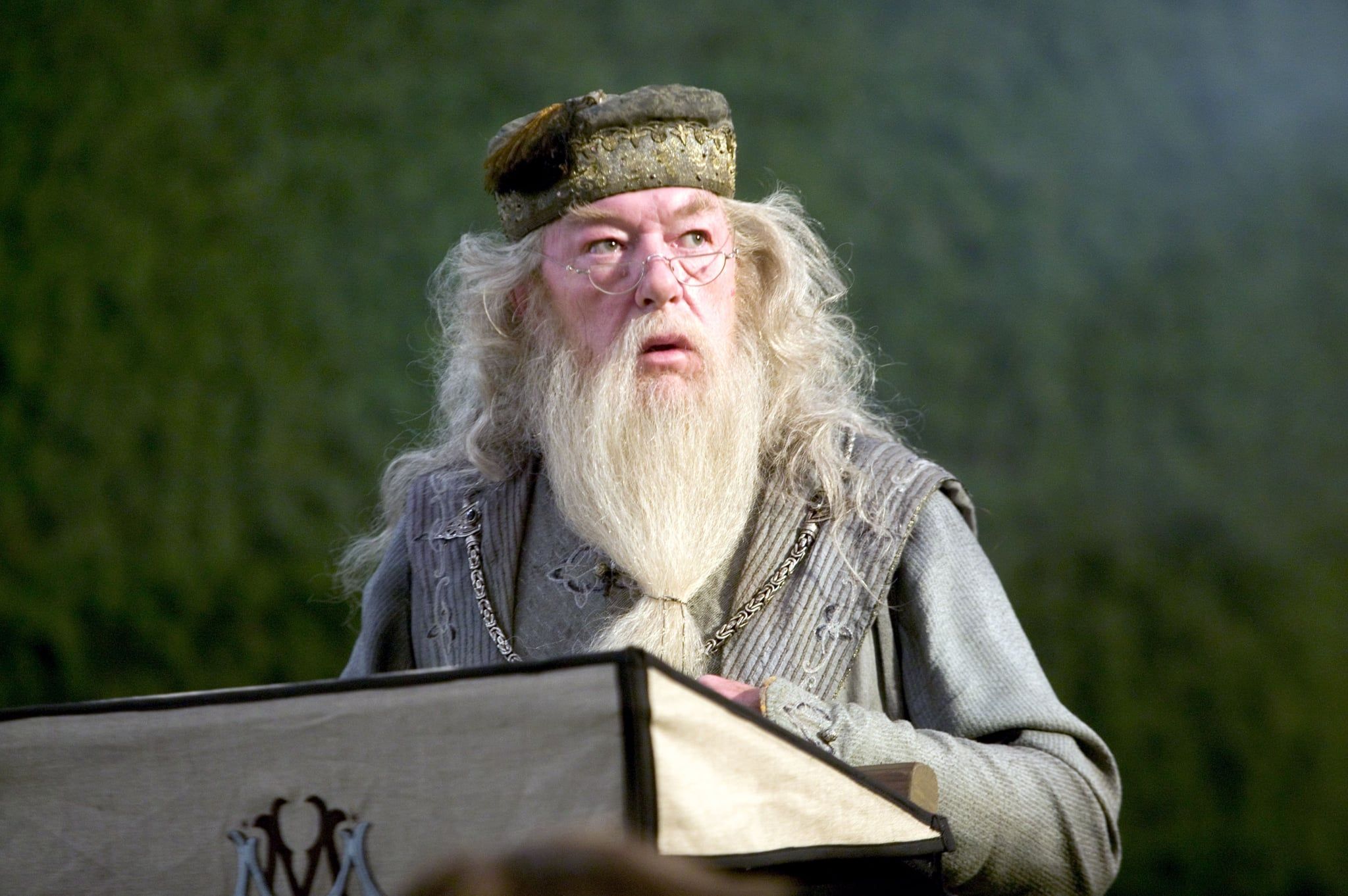 harry-potterin-dumbledoru-michael-gambon-oldu-mu-michael-gambon-neden-oldu