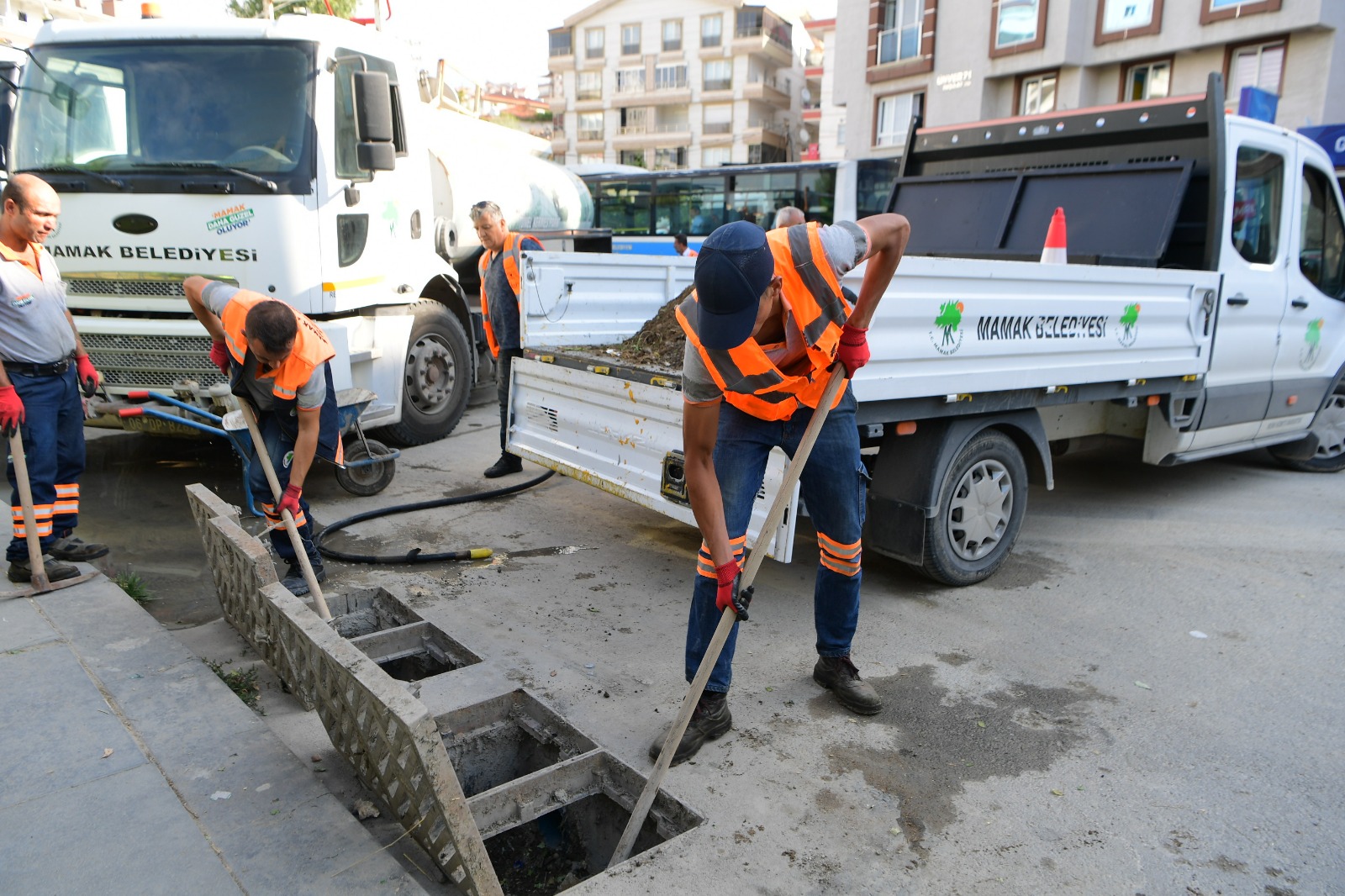 Mamak Belediyesi Mazgalları Temizliyor (1)