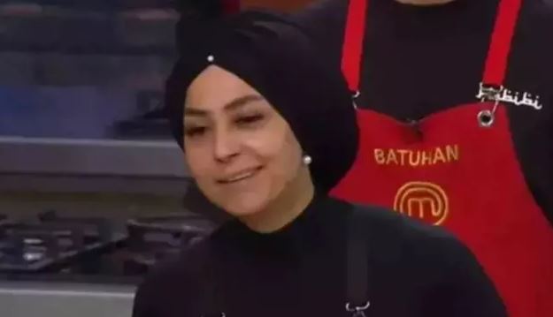 Masterchef Esra programa makyajsız haliyle çıktı! (1)