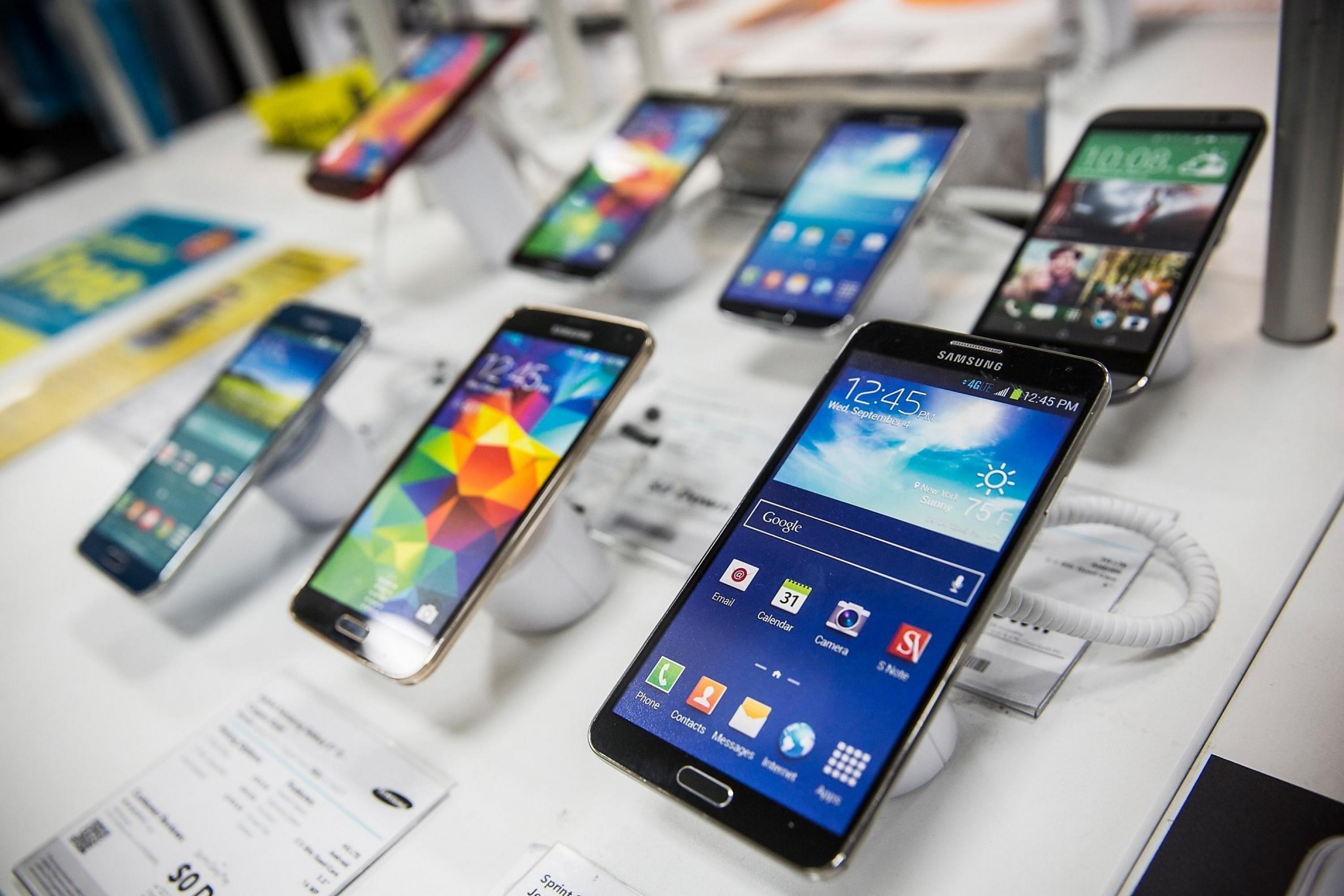 Türkiye’de üretilen Samsung cep telefonu modelleri hangileri Yerli vergisiz Samsung modelleri-2