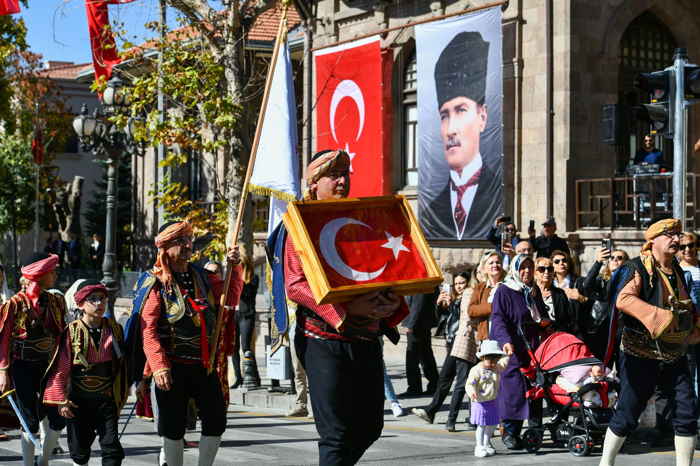 Ankara’nın Başkent oluşunun yüzüncü yılı çeşitli etkinliklerle kutlandı (1)-1
