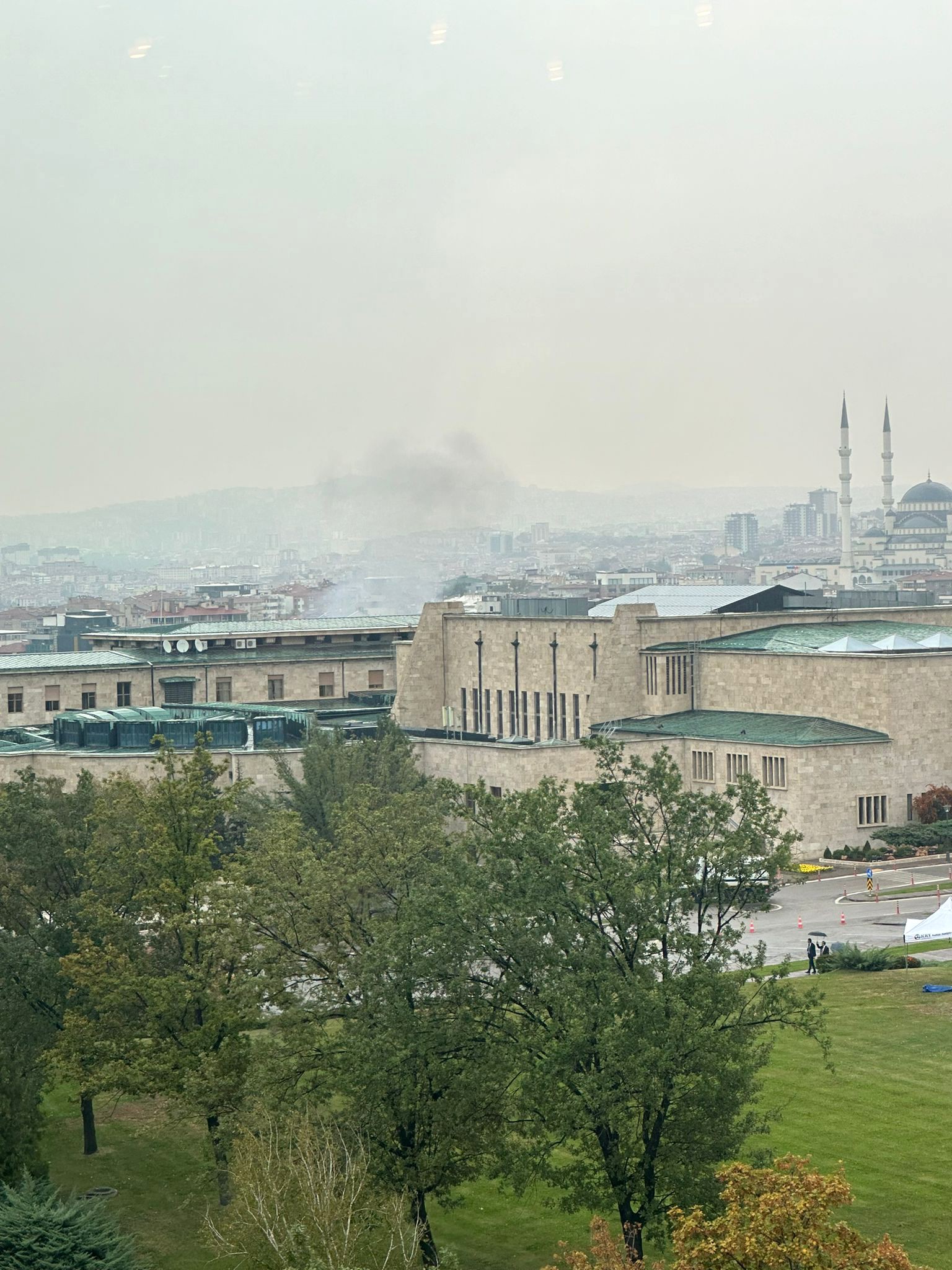 icisleri-bakanligina-bombali-saldiri (2)