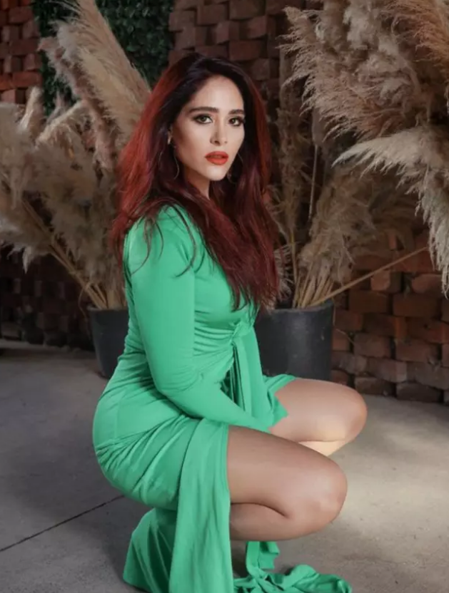 Türkücü Mahmut Tuncer'in Kızı Gizem Tuncer Müzik Kariyerinin Yanı Sıra Sosyal Medyada da Parlıyor! (5)